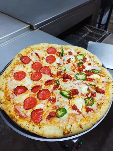 LA CASA DE LA PIZZA image 2