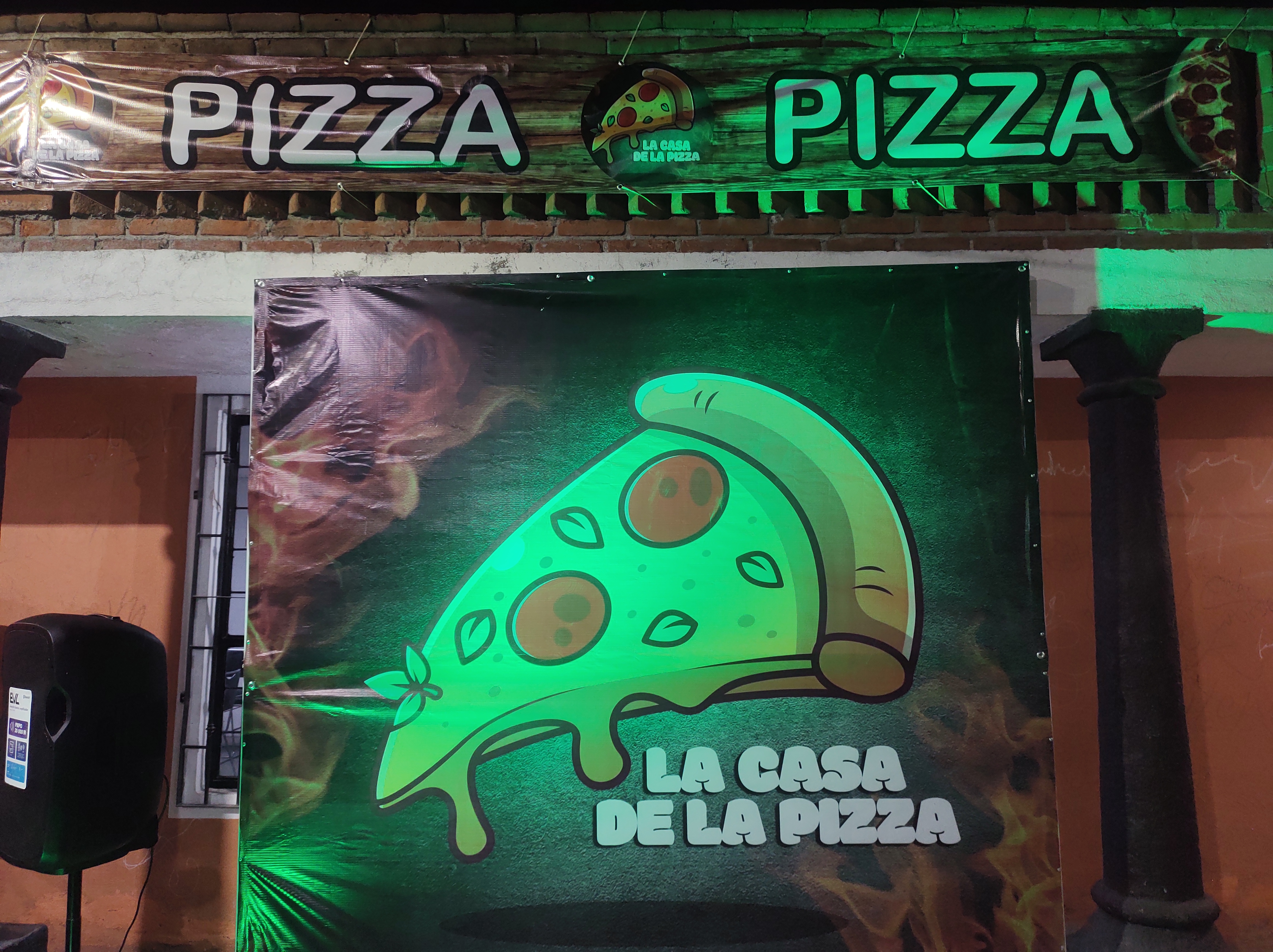 LA CASA DE LA PIZZA image 5