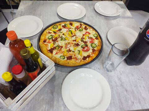 LA CASA DE LA PIZZA image 8