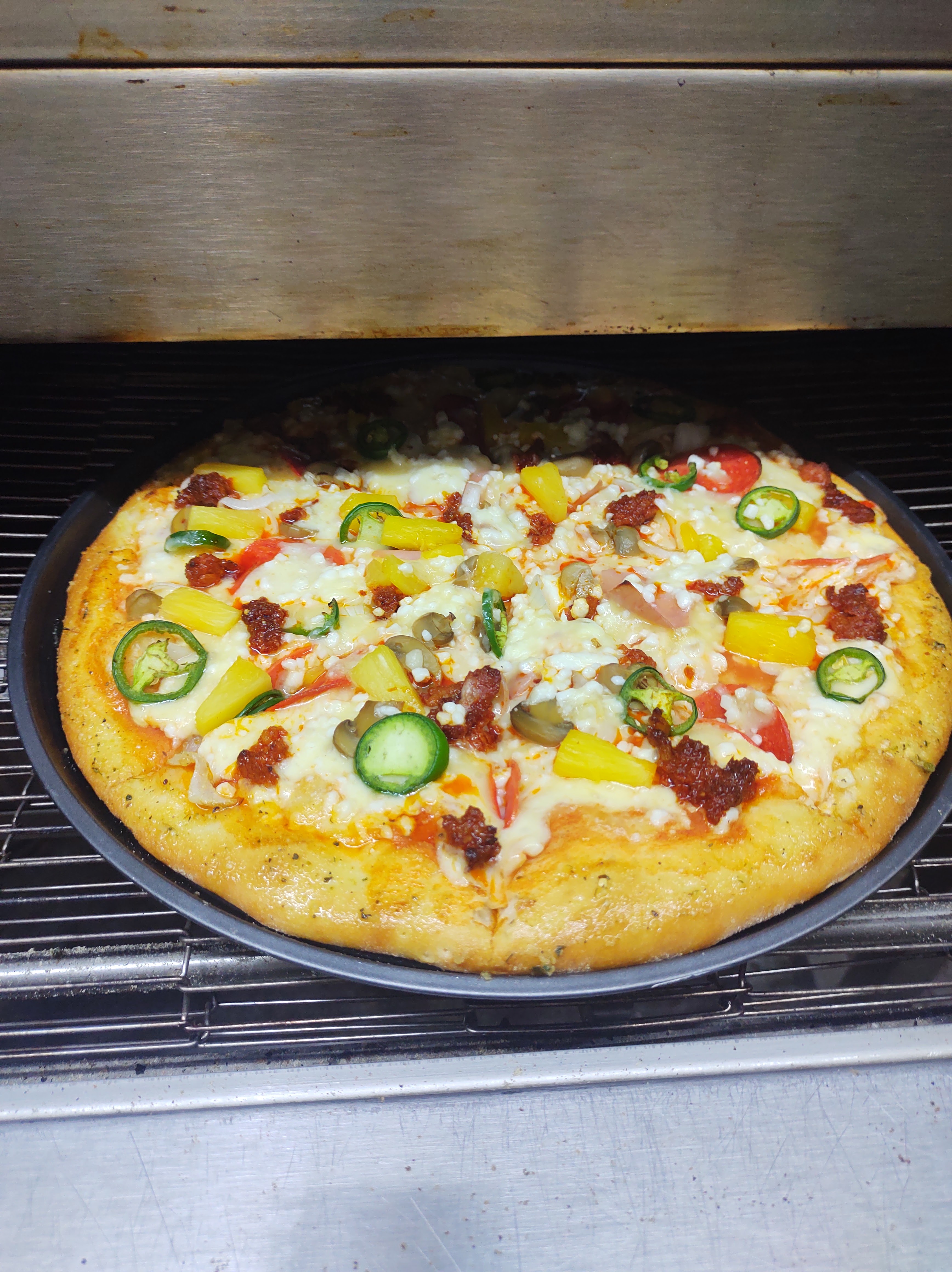 LA CASA DE LA PIZZA image 9