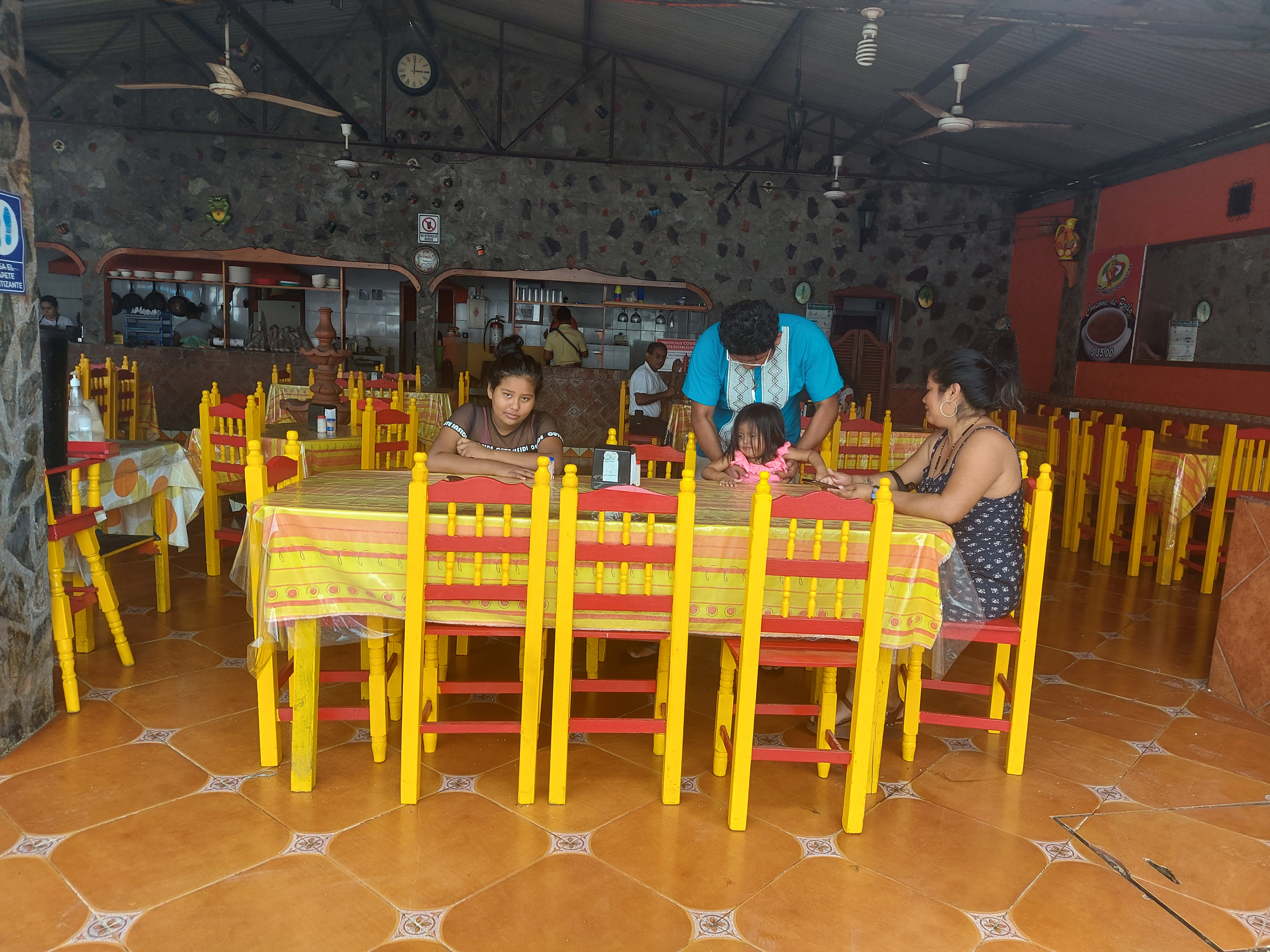 Pollos "El Huapanguero" image 1