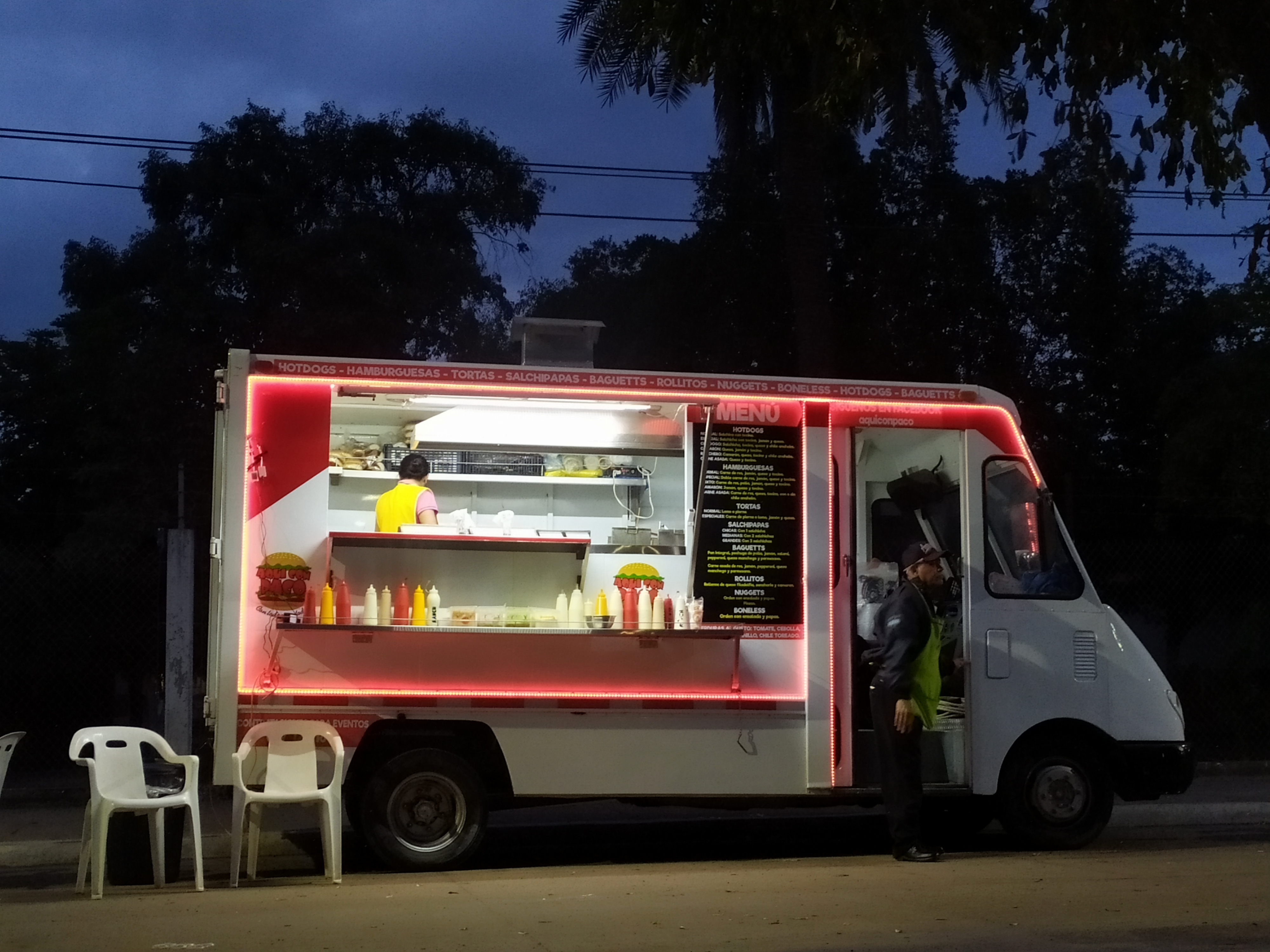 Aqui Con Paco image 4