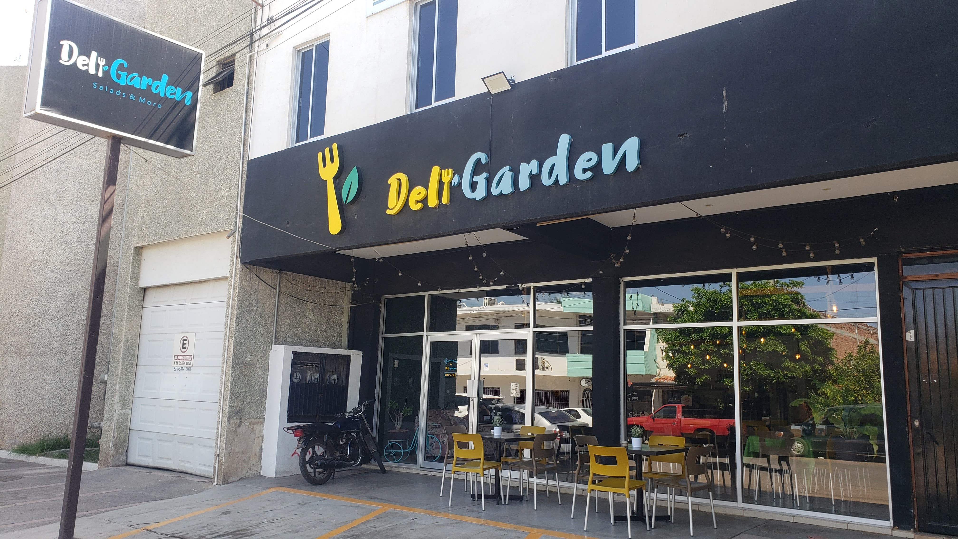 Deli Garden image 5