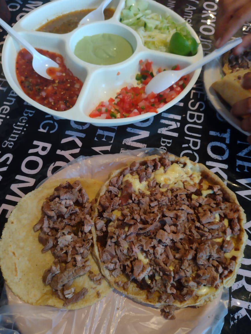 Taquería Tacochino image 5