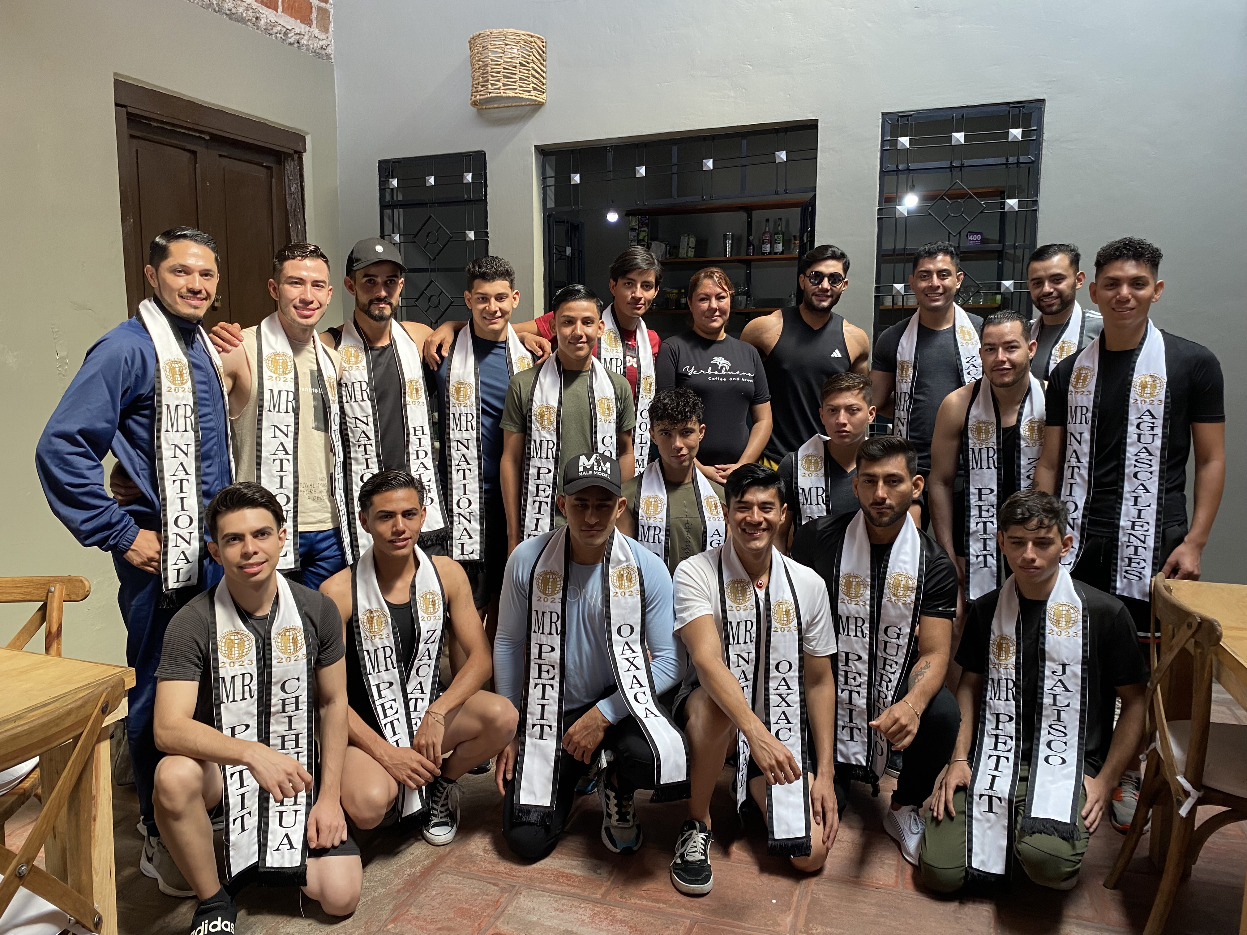 Yerbabuena coffee & brunch image 3