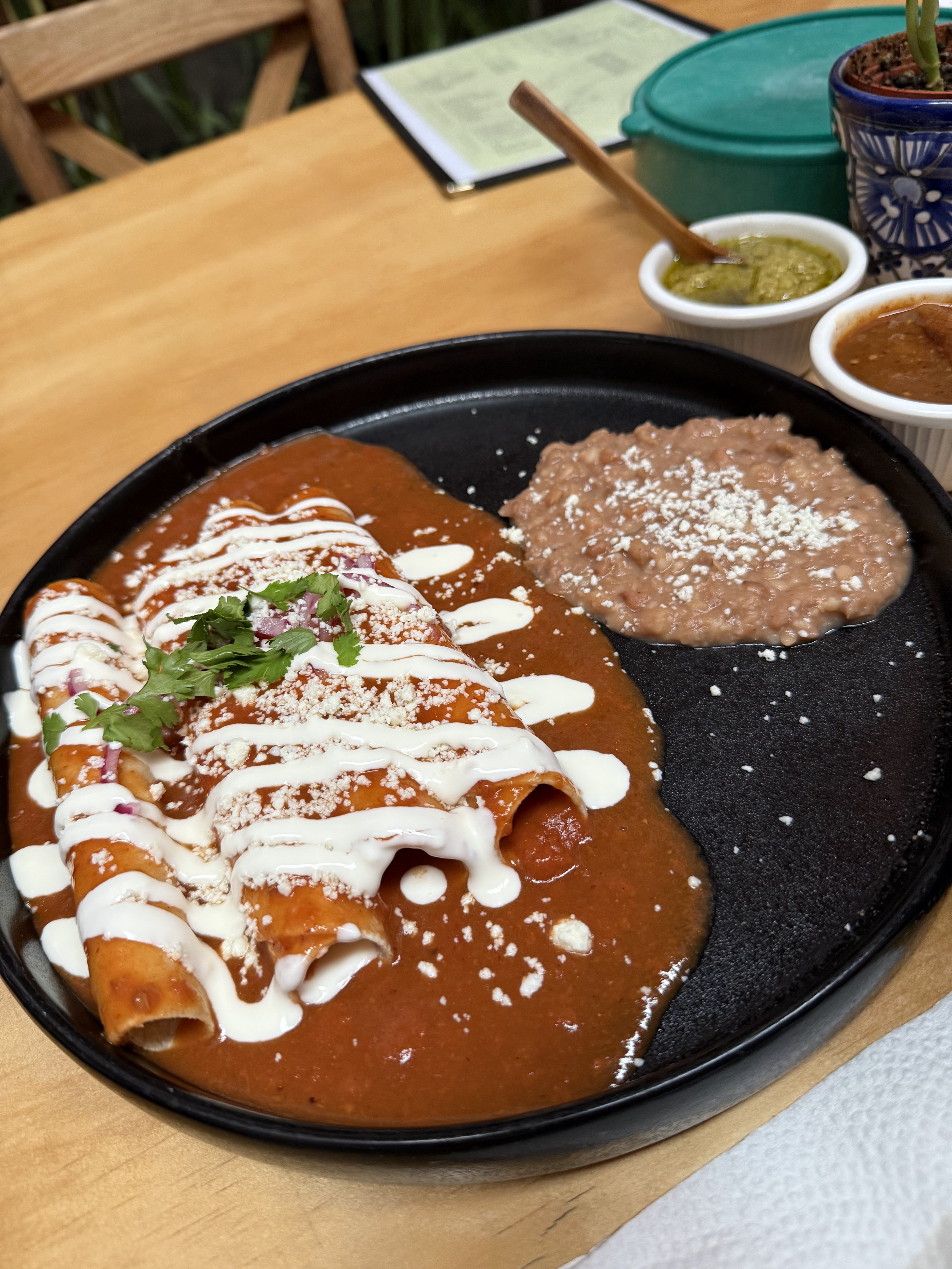 Yerbabuena coffee & brunch image 5