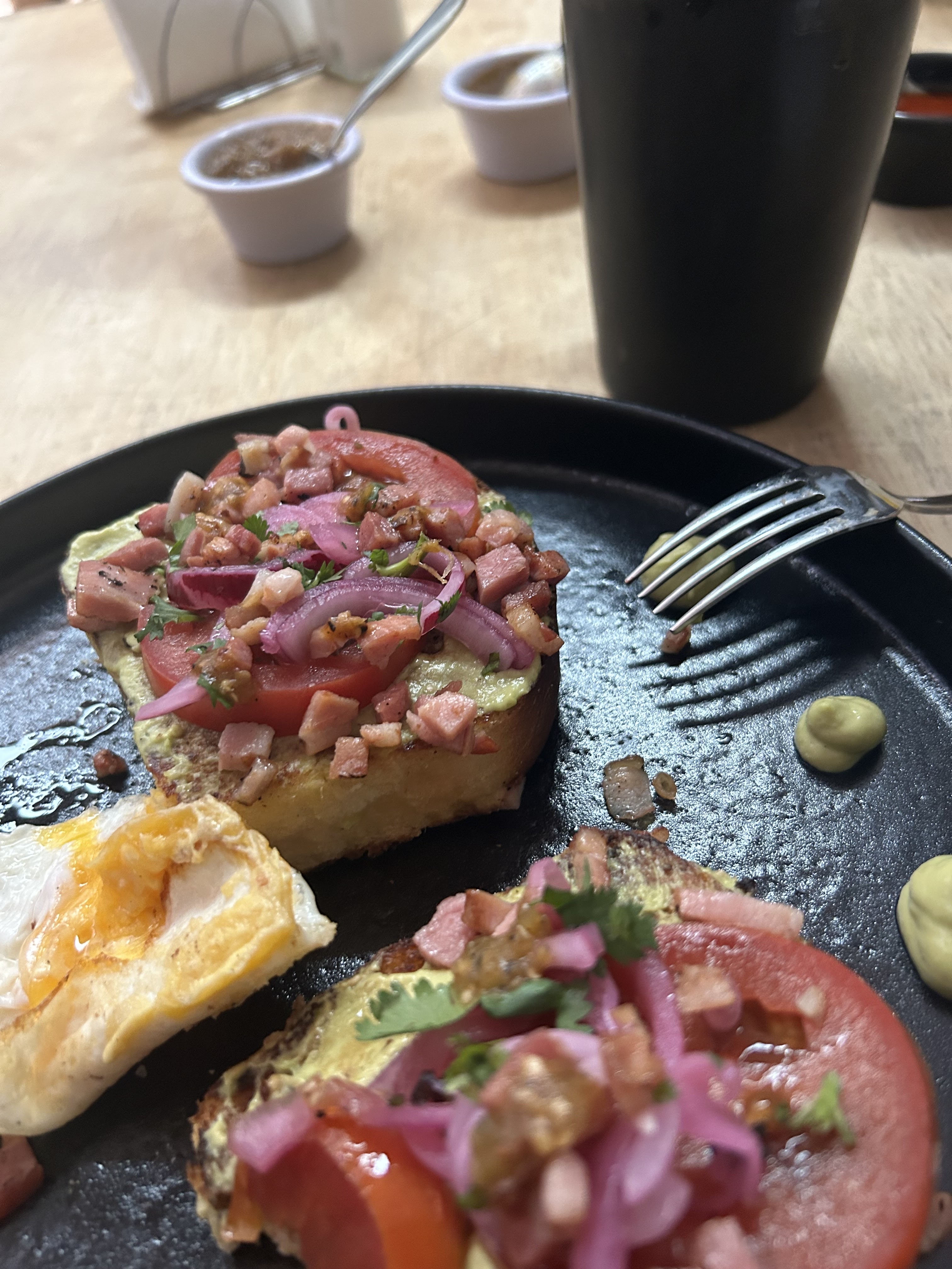 Yerbabuena coffee & brunch image 9