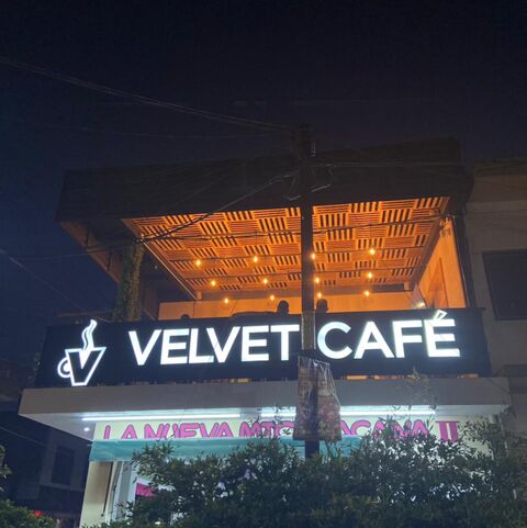 Velvet Café image 1