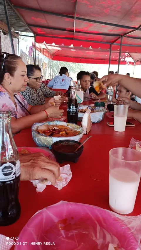 Tacos De La Estación Rouss image 3