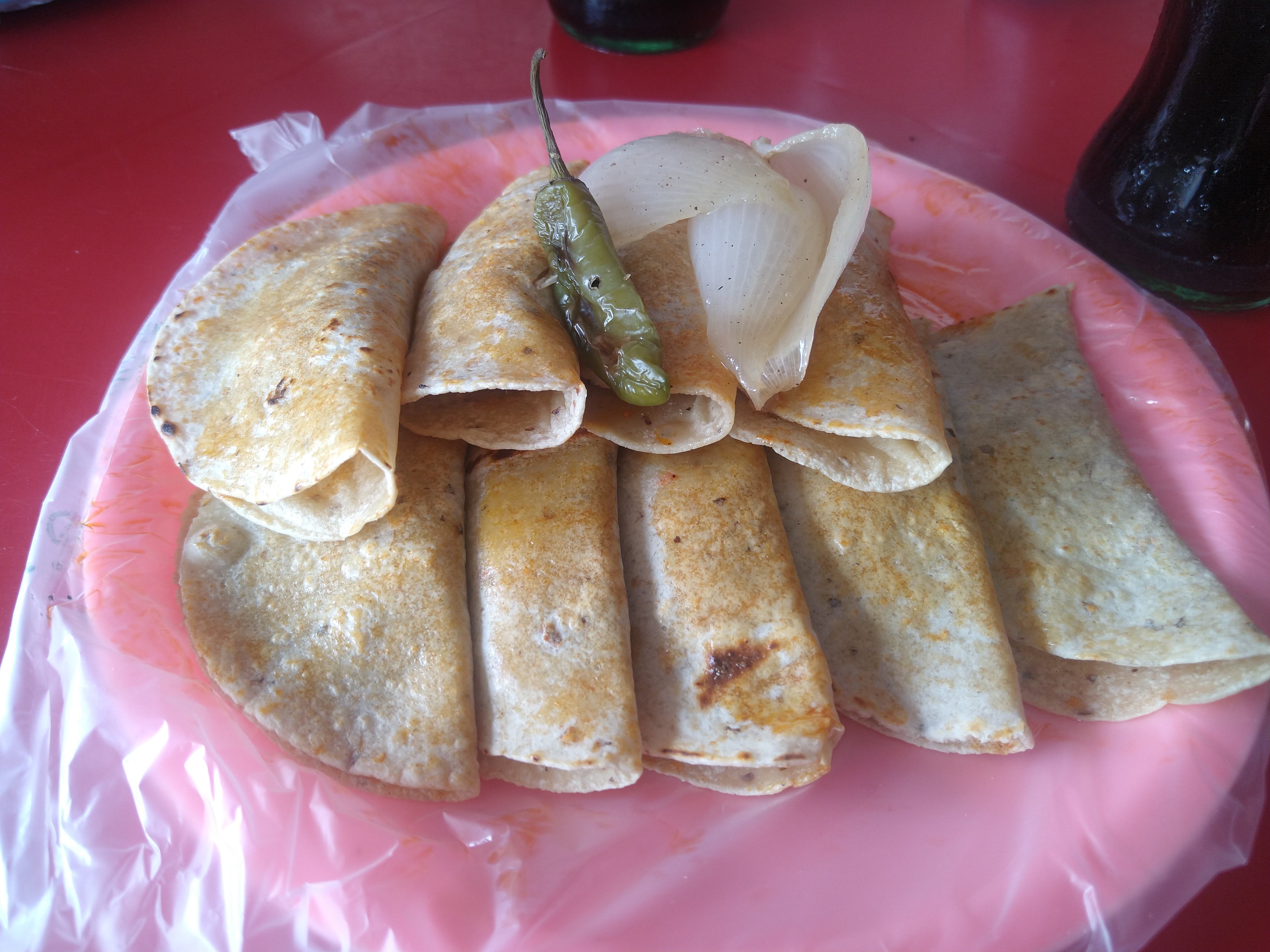 Tacos De La Estación Rouss image 10