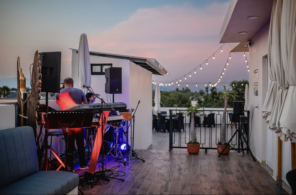 Cielito Lindo Restaurant & Bar image 2