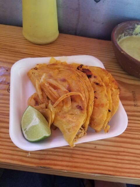 Tacos el búho image 2