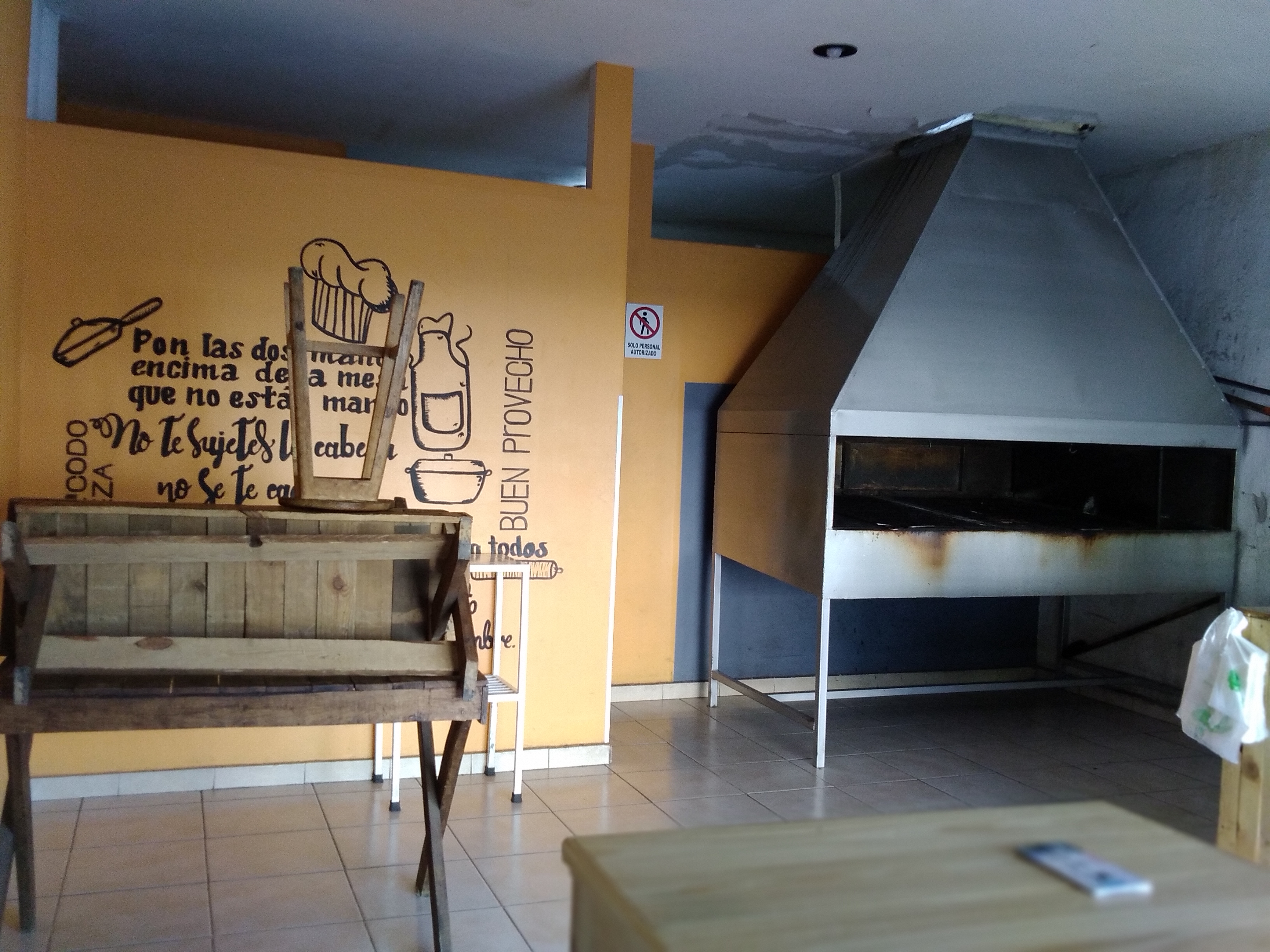 Los Pollotes Al Carbon image 4