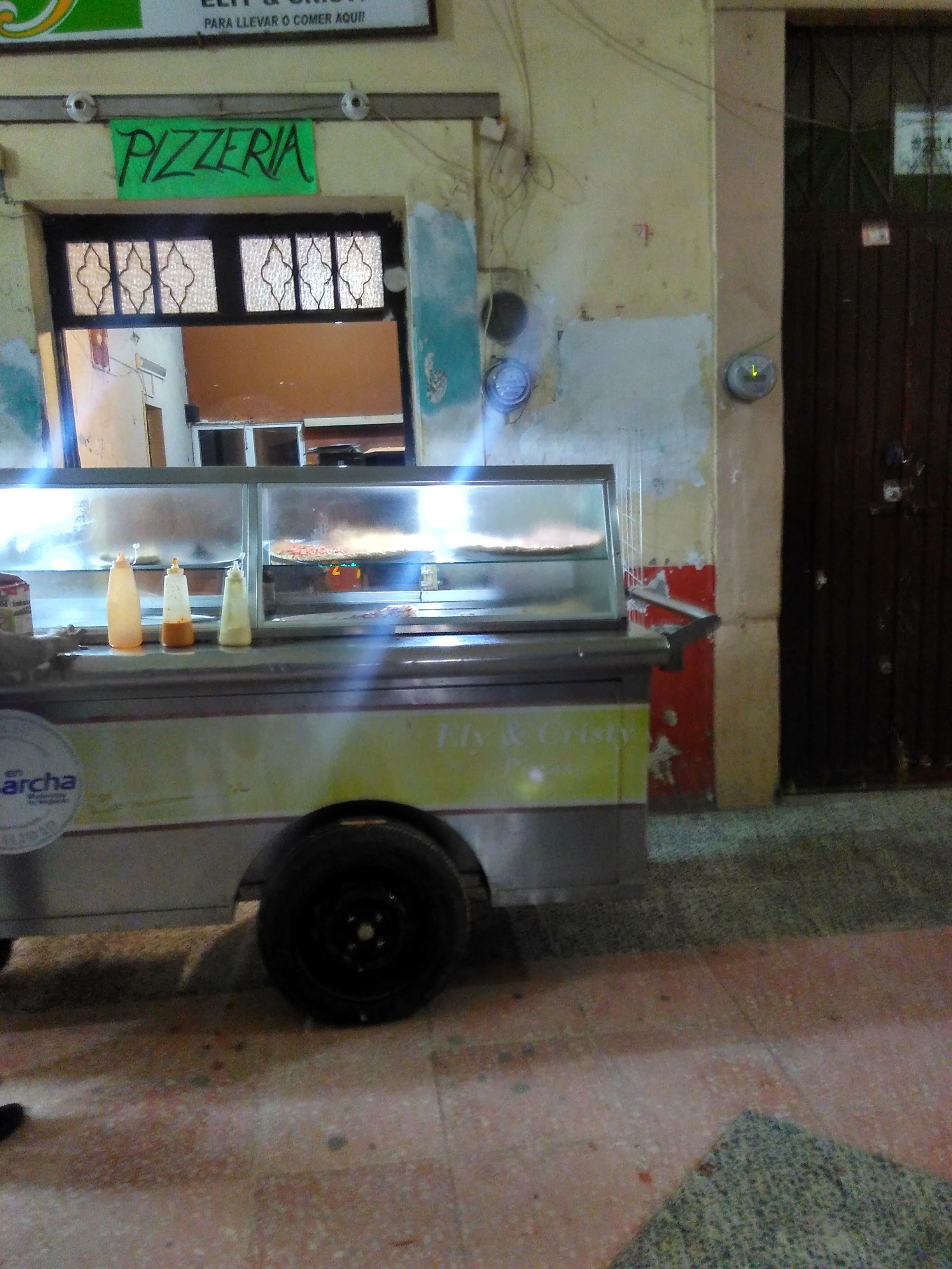 Pizzas Ely & Cristy image 2