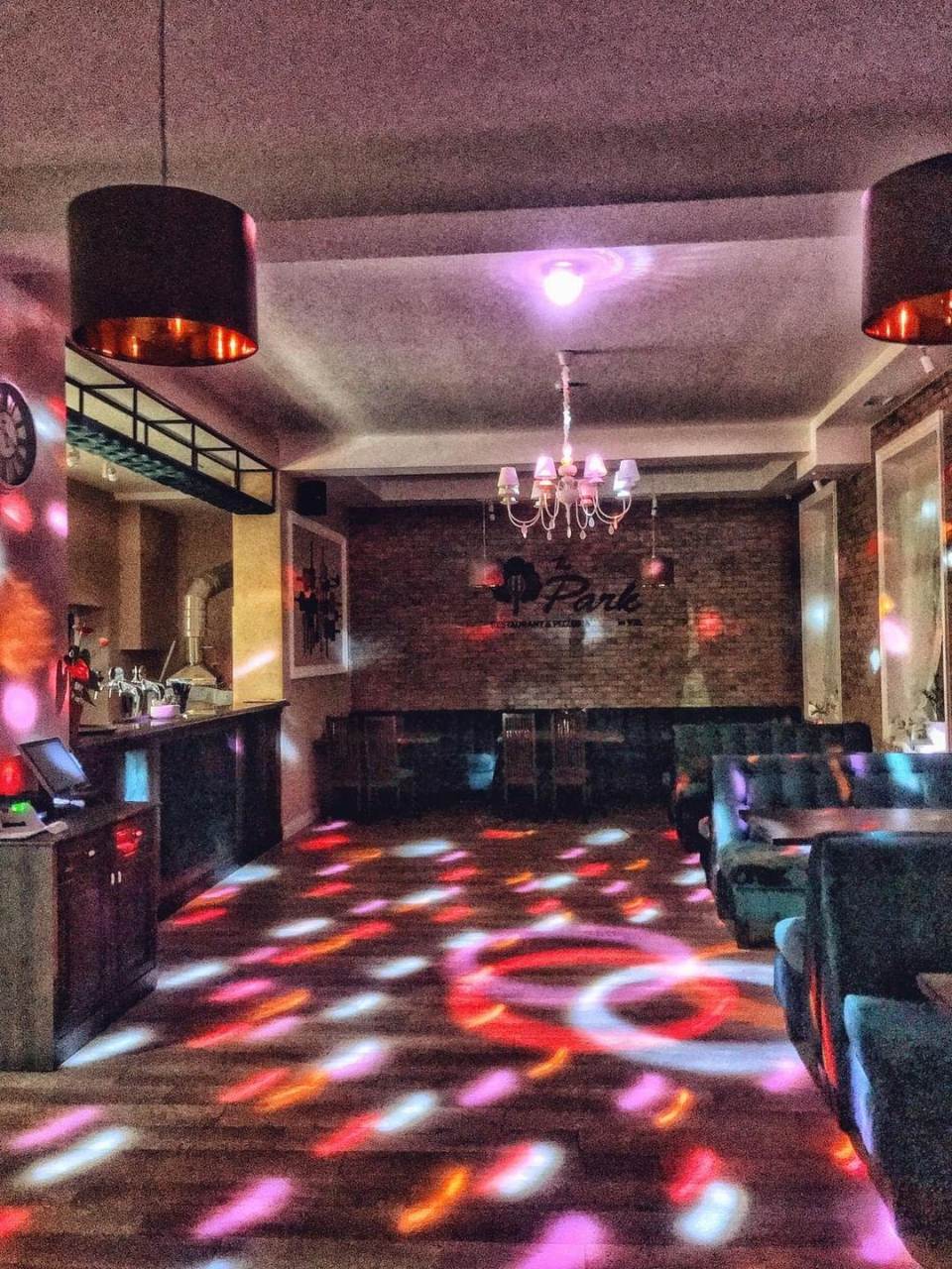 Ресторан & піцерія The Park in V.B. image 9