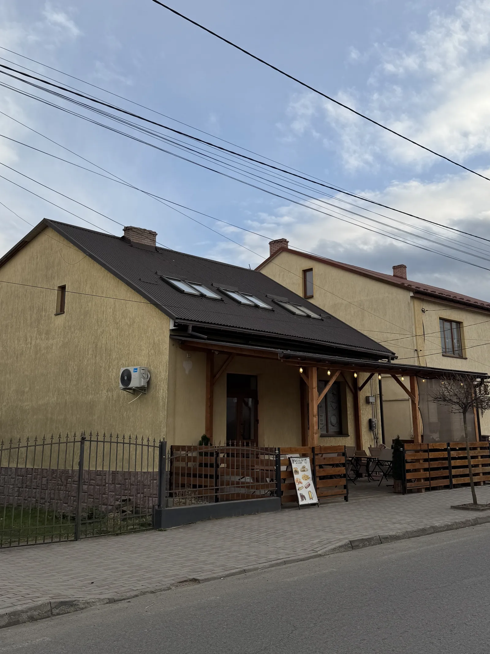 StarBurger image 5