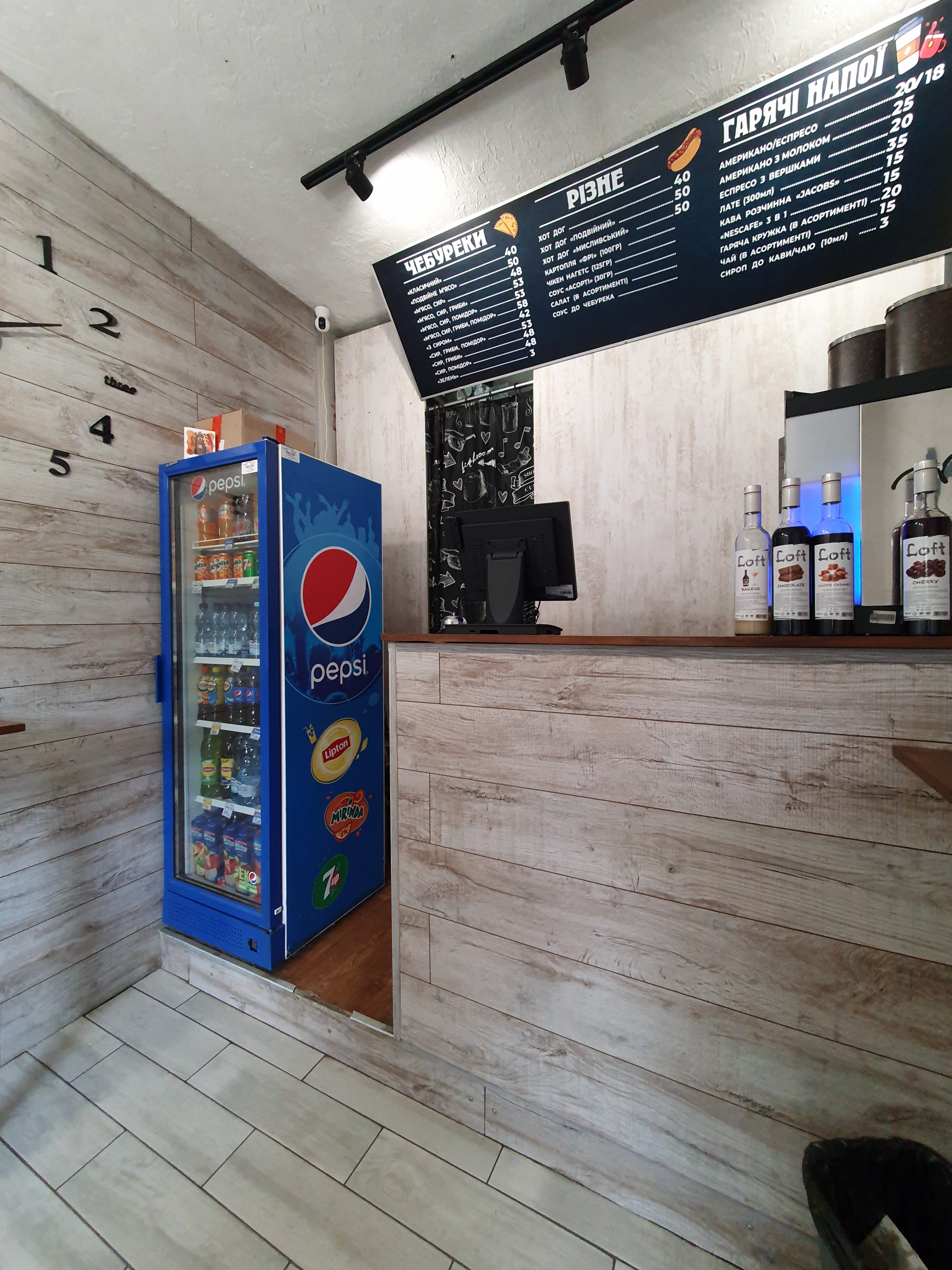 Fast food cafe image 4