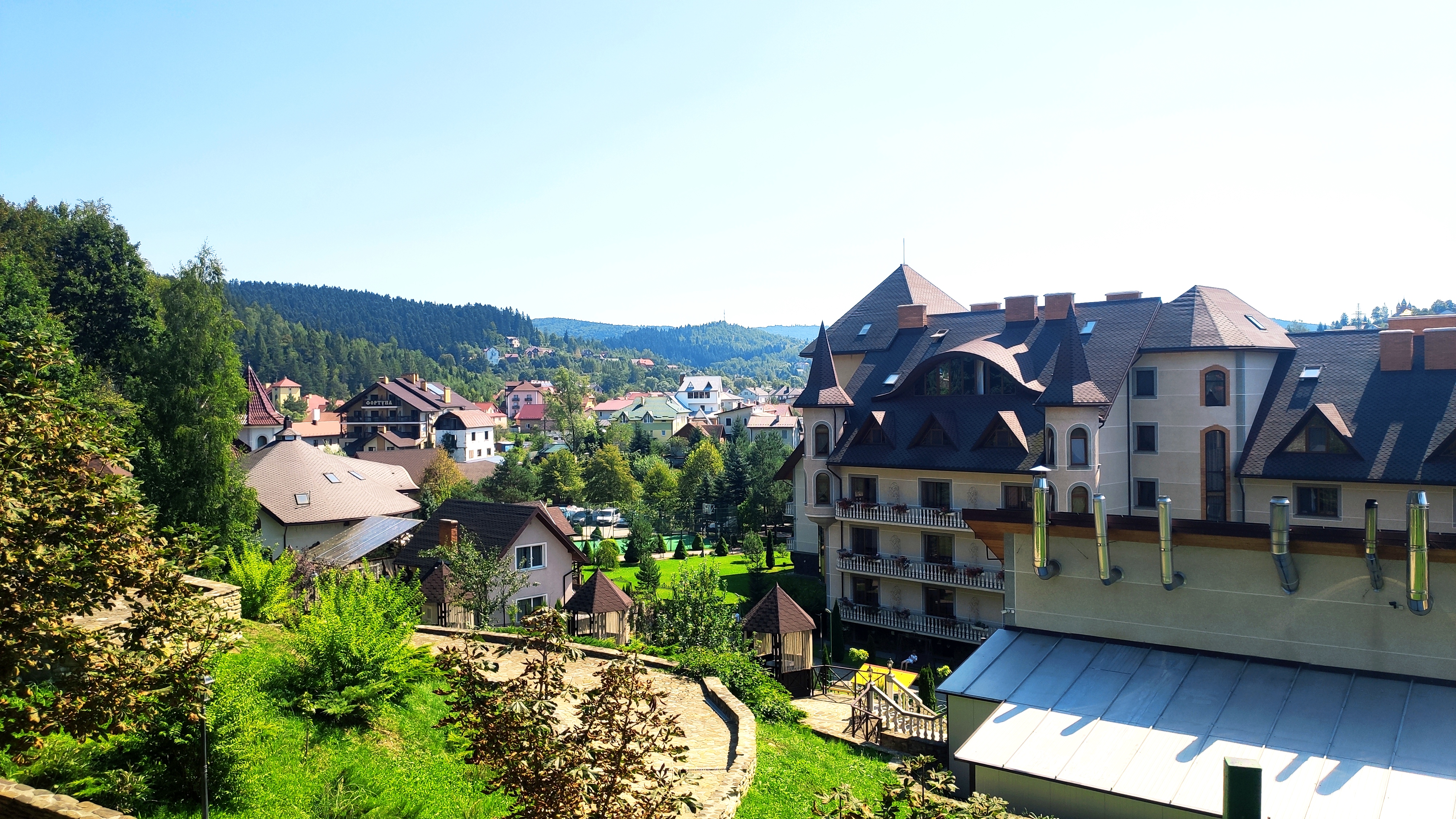 Ресторан Джамбо — українська кухня, мангал, жива музика | Східниця image 5