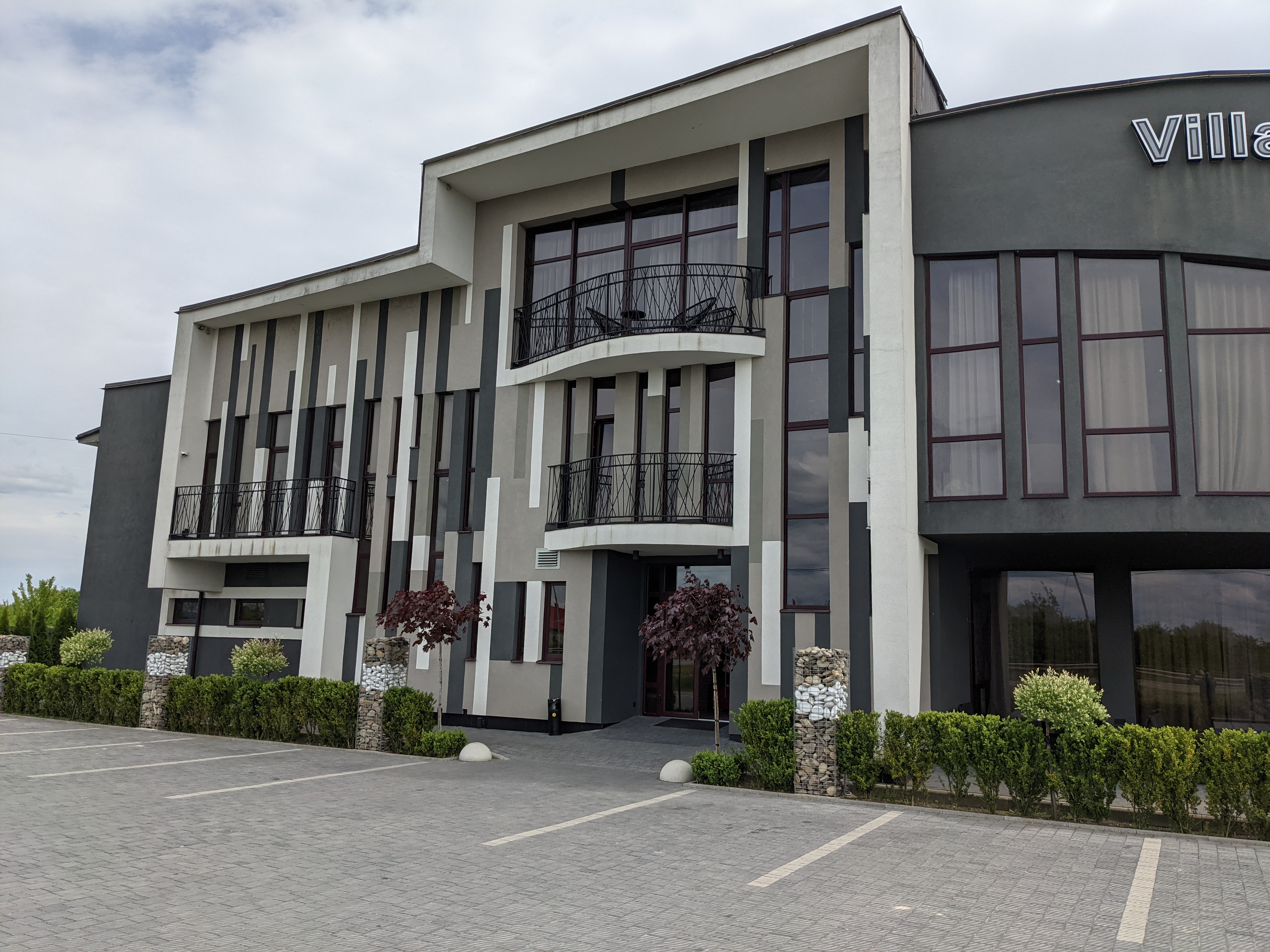 "Villa Grey" image 5