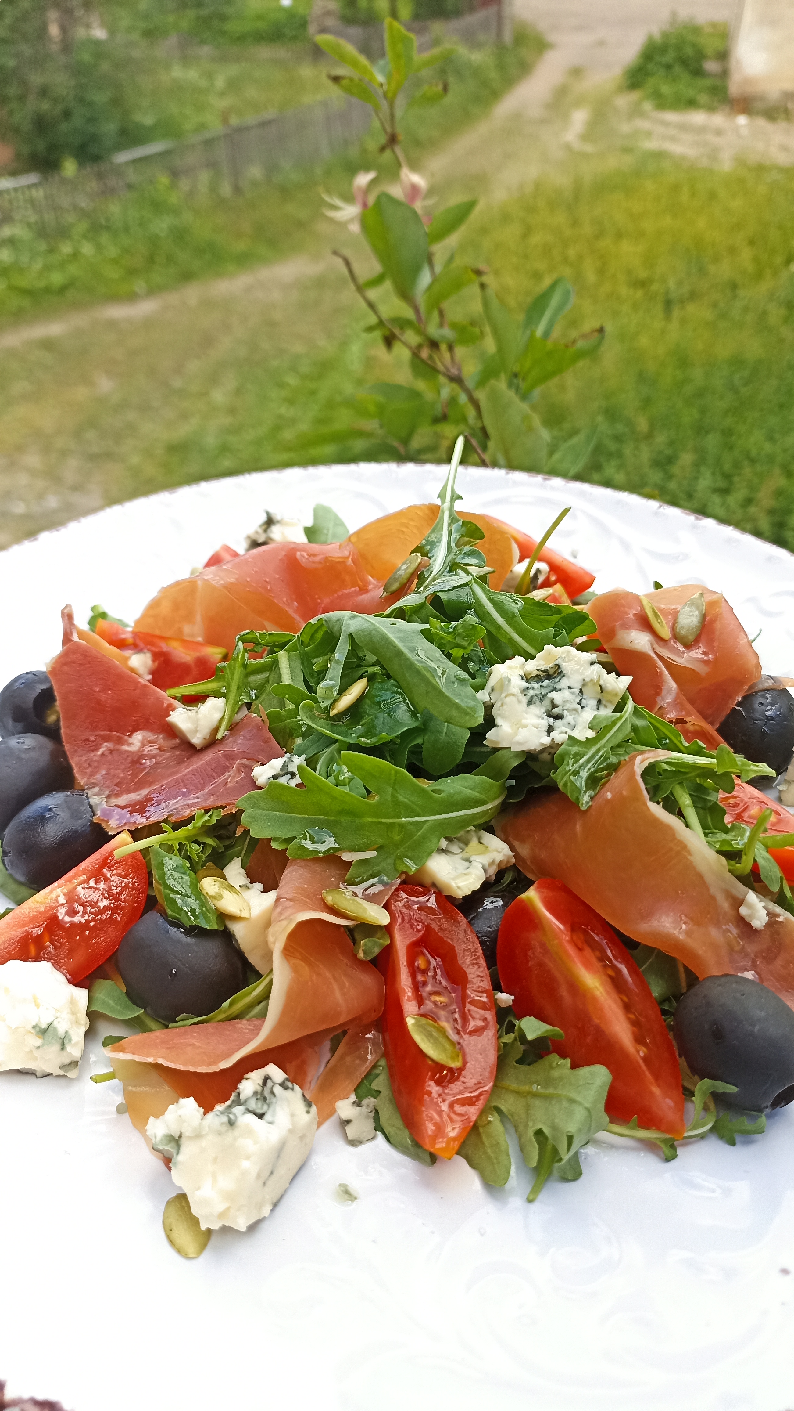 Ресторан "Карпатська Cкеля" image 1