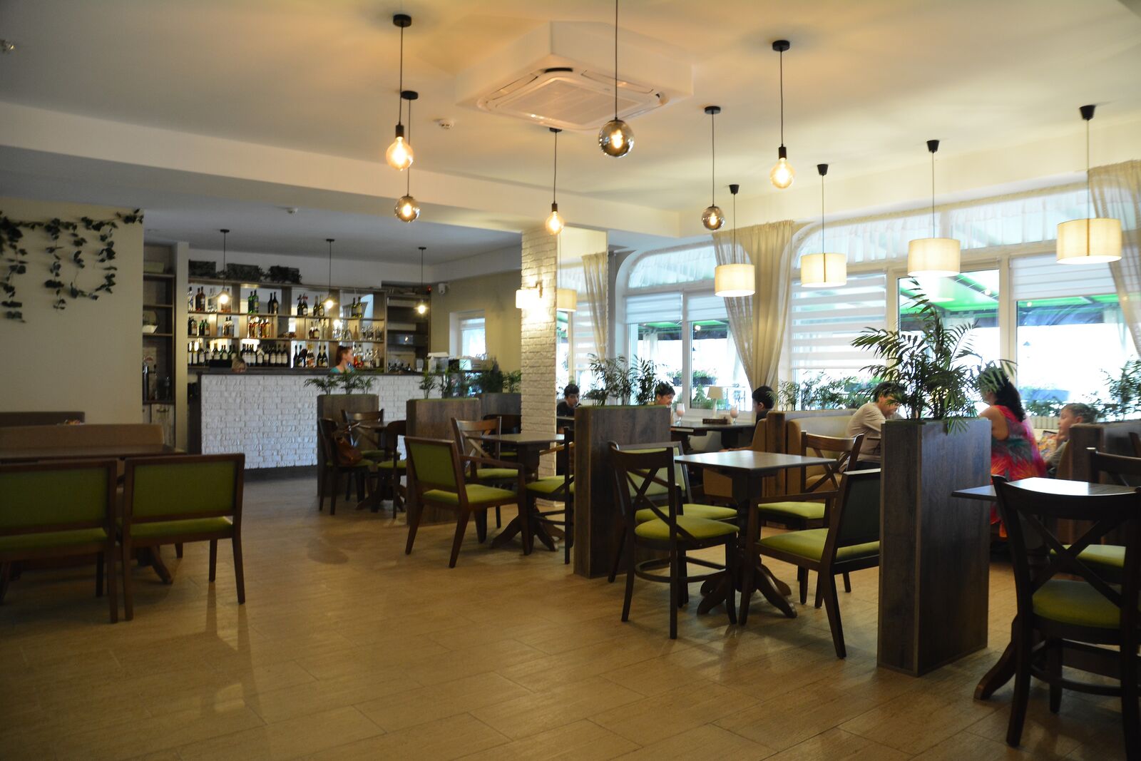 Taverna image 4