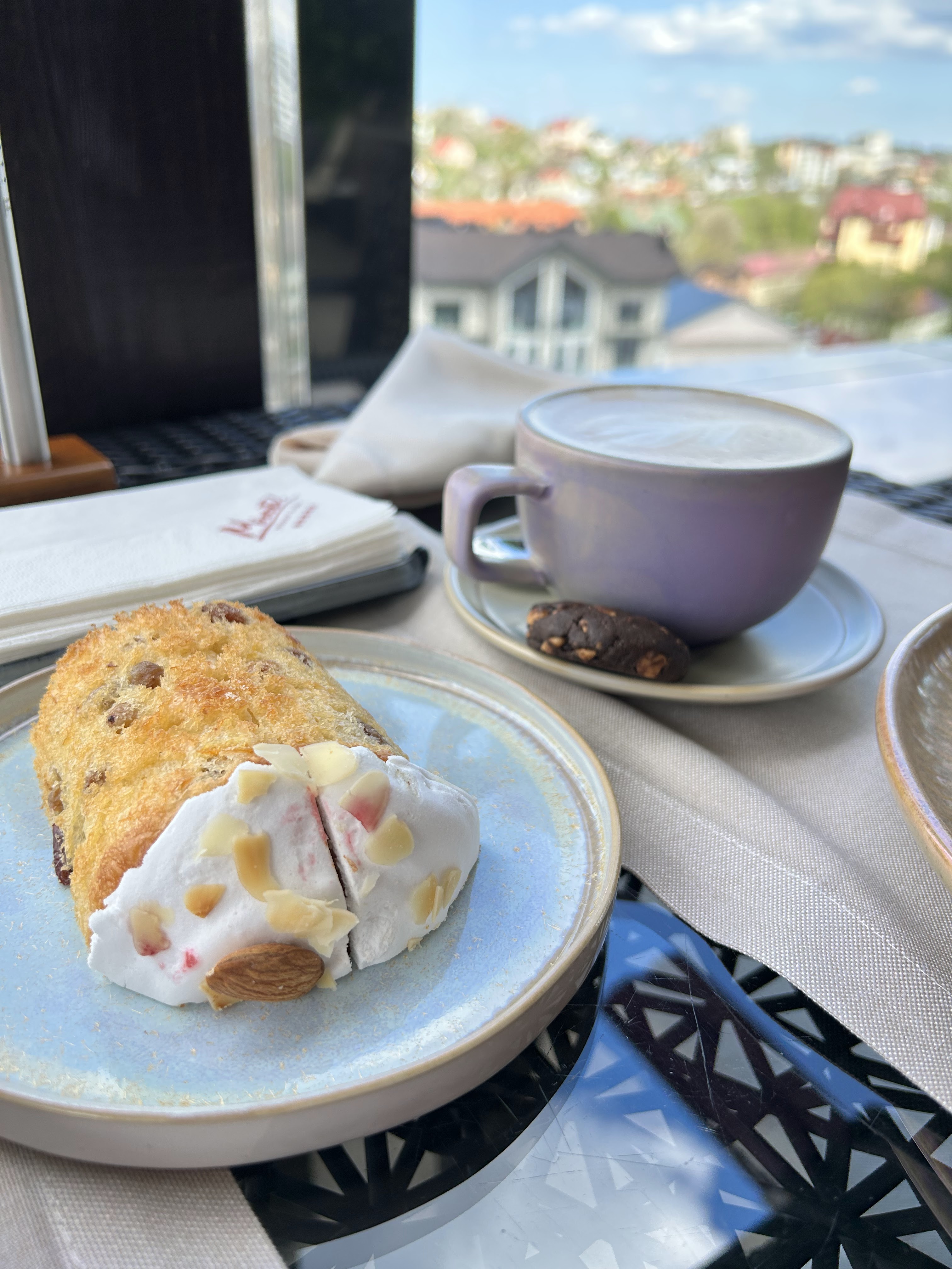 Bellini’s Piano Bar & Grill image 9