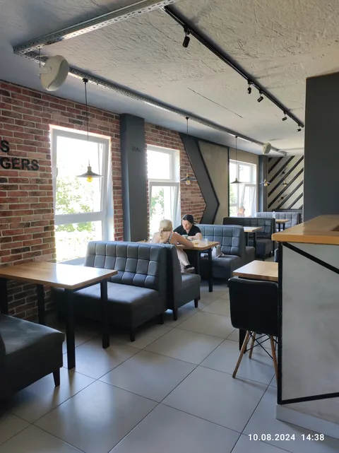 Burger Club image 3