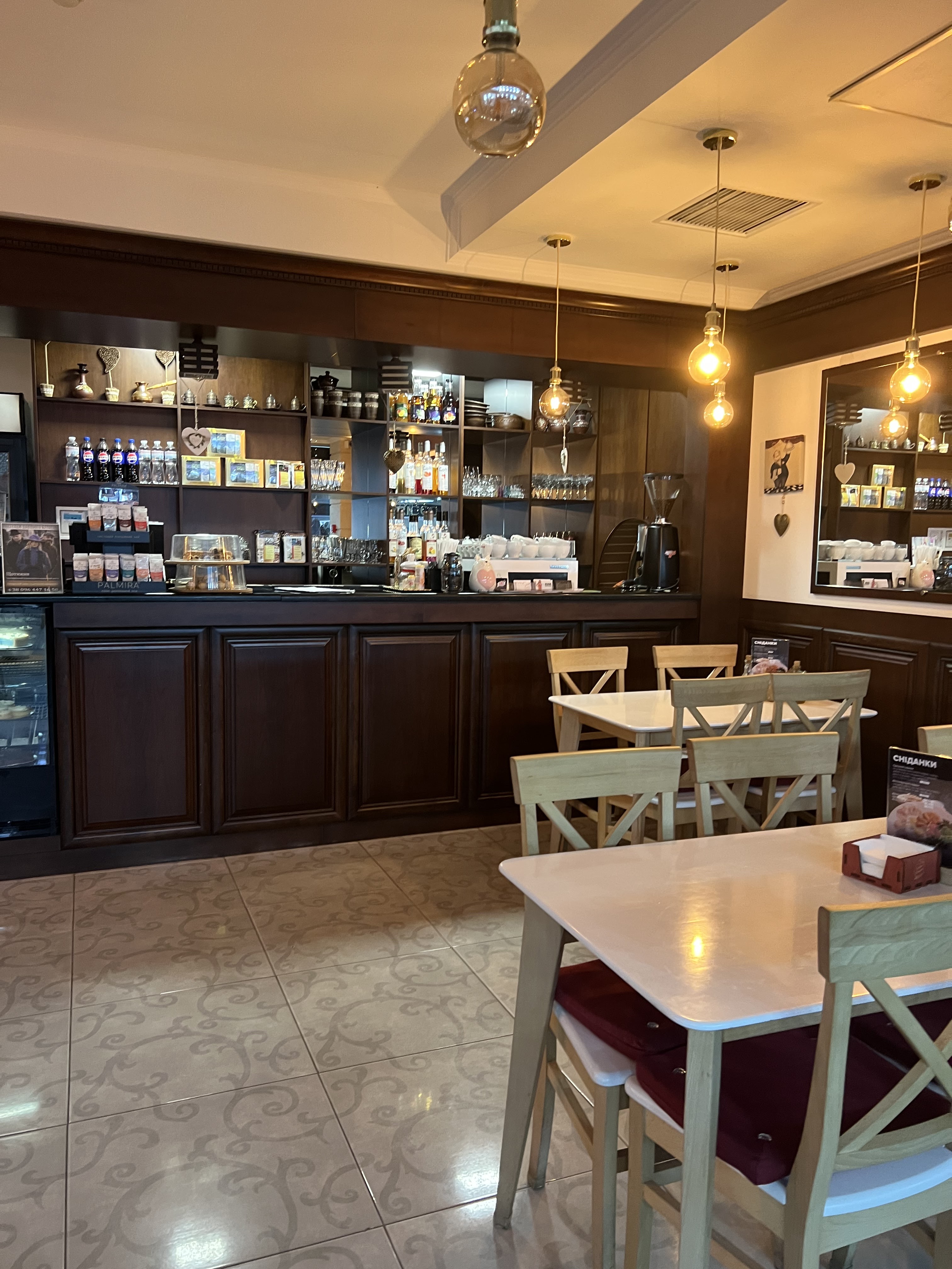 Kafe-Kramnytsya Enyky Benyky image 10