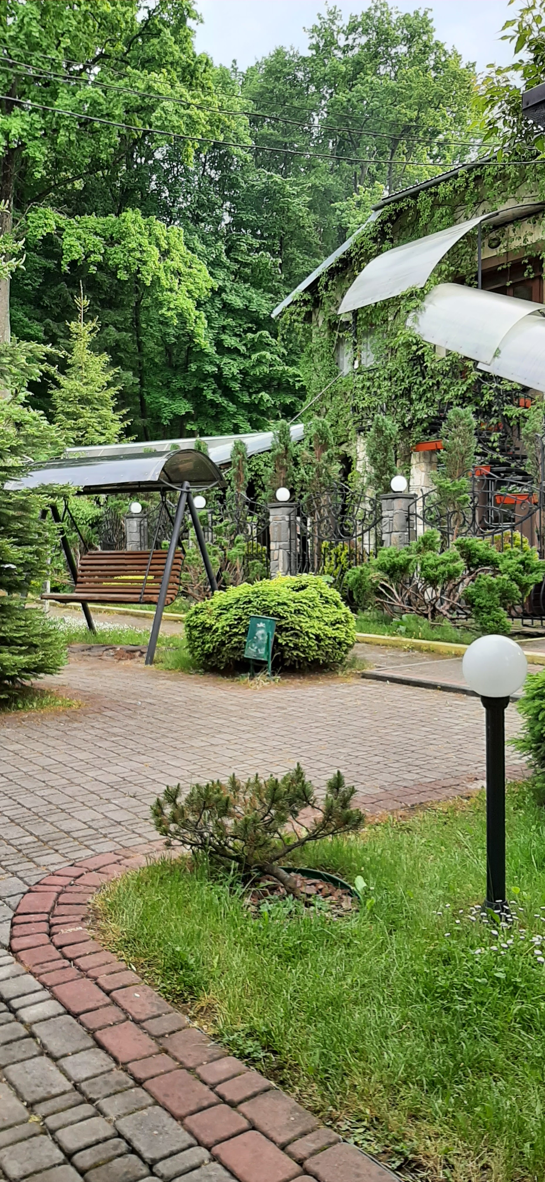 Tov Restoran Cheremshyna image 6