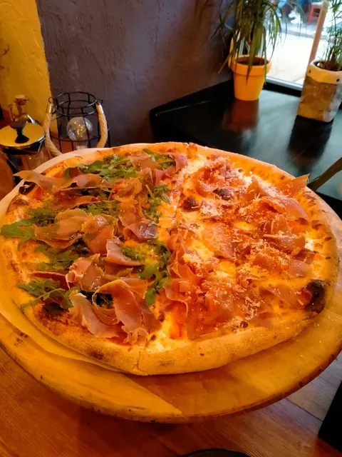 Veterano Pizza image 2