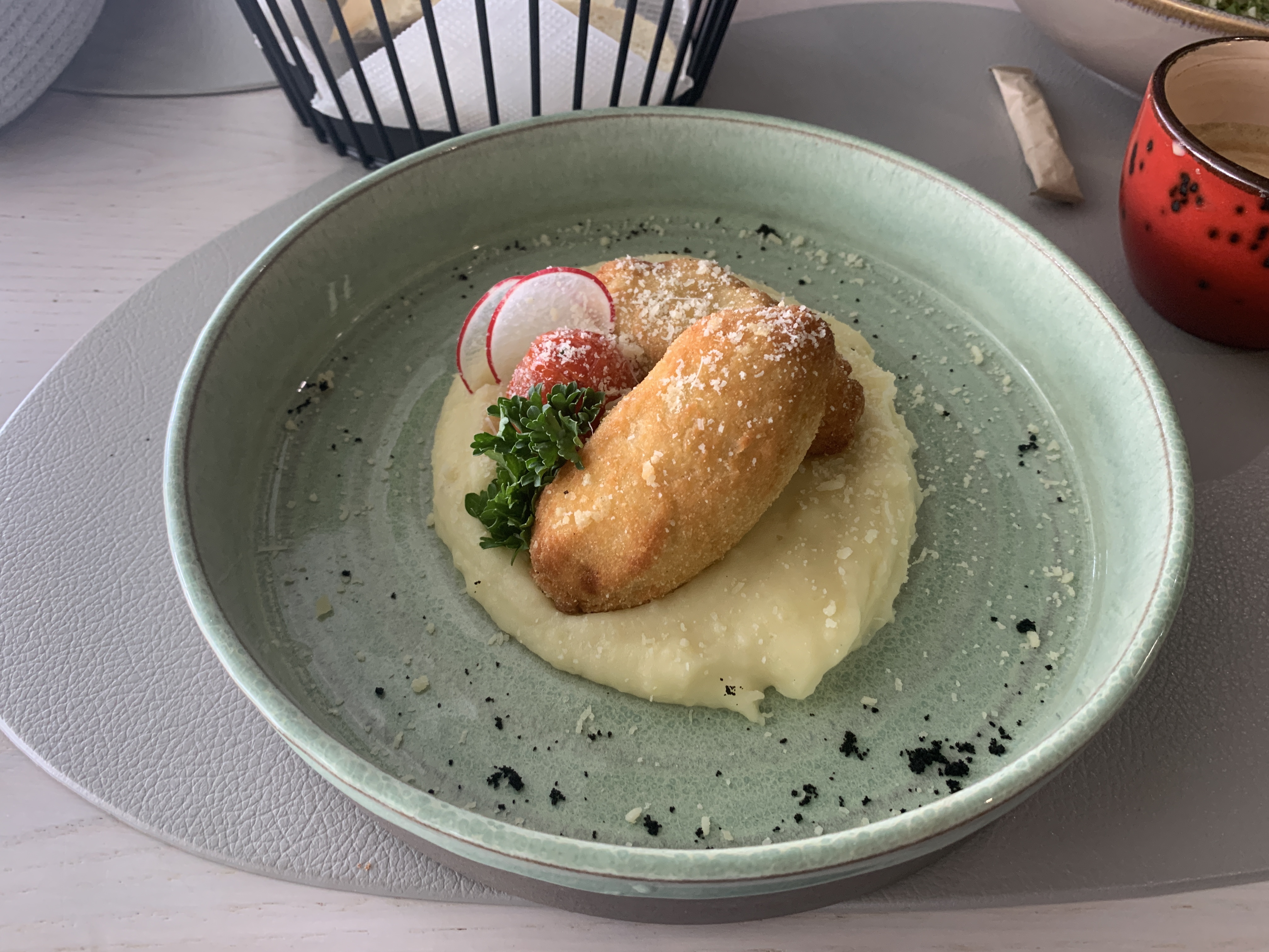 Fellini Piano Bar Grill&Wine image 6