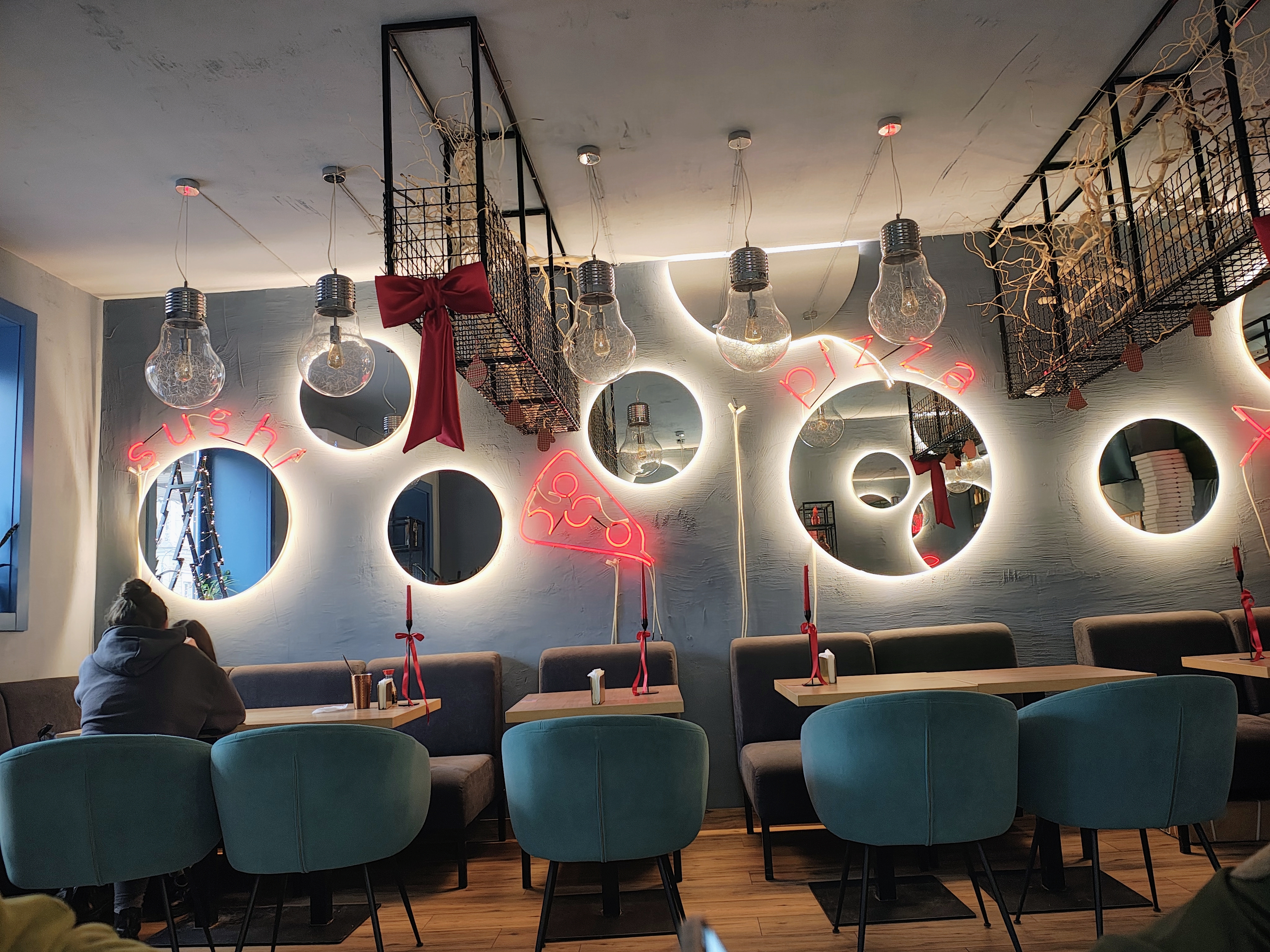 California-sushi-pizza image 4