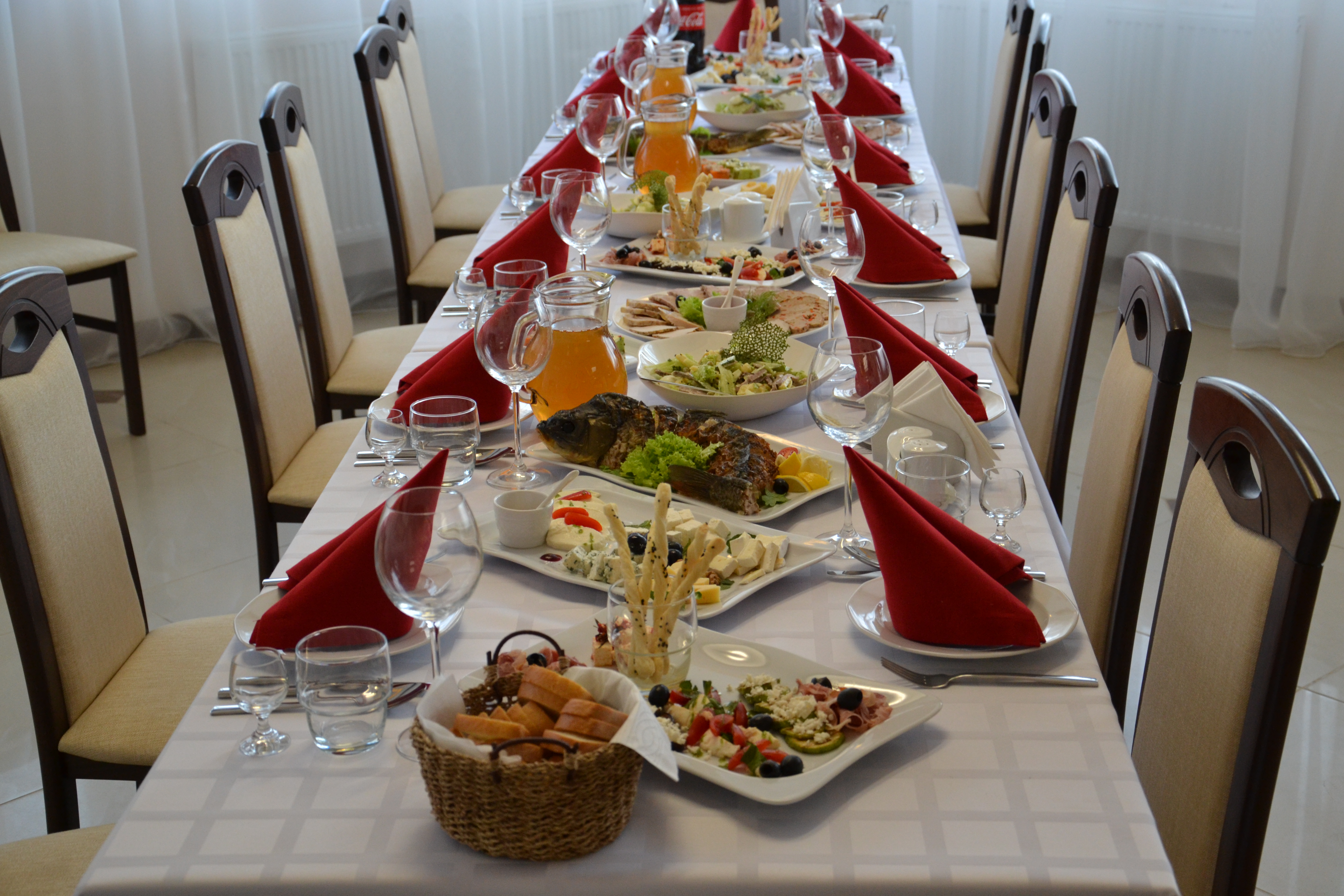 Familia-banquet hall image 2