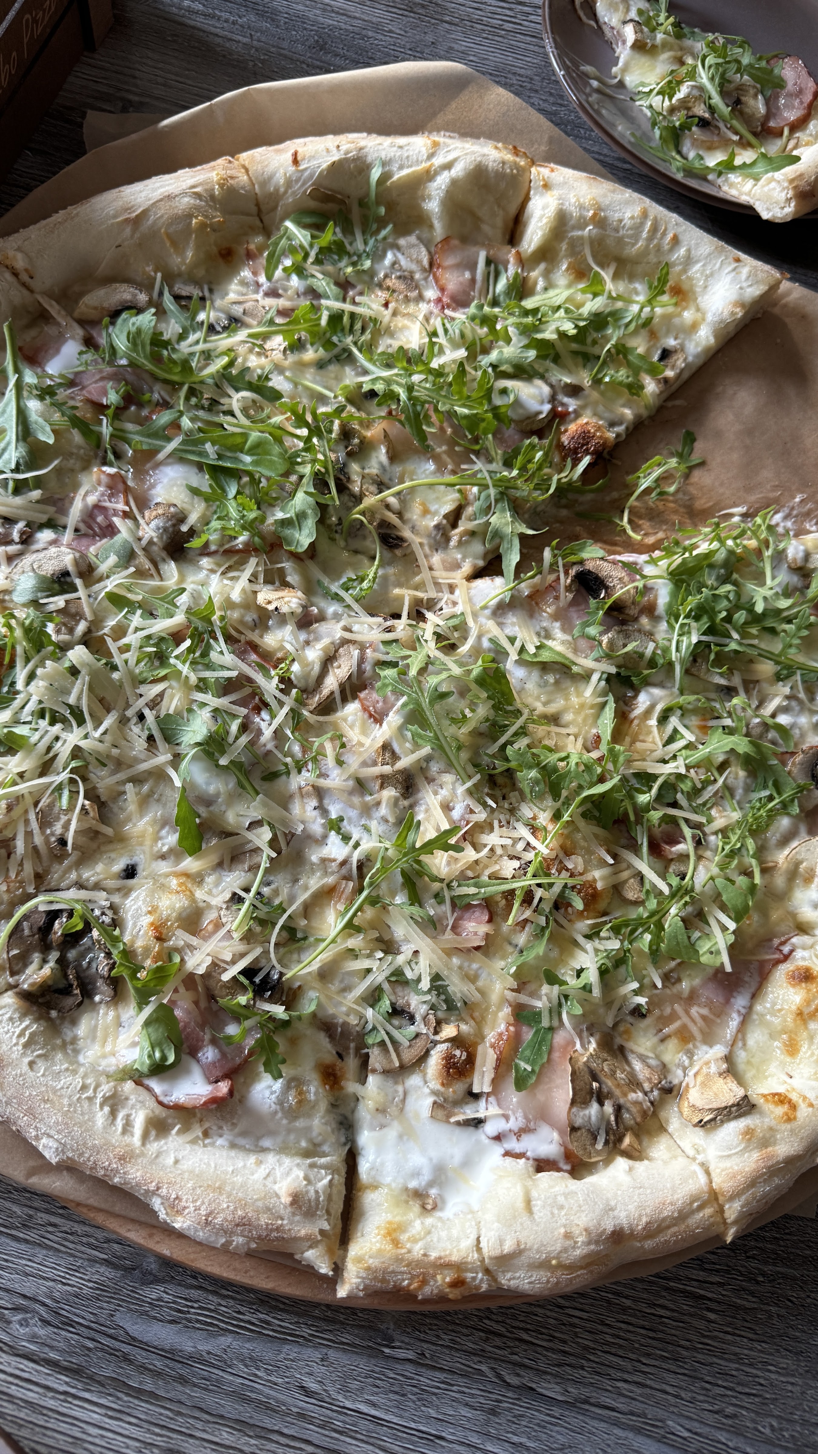 Kombo Pizza image 10