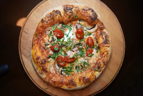 Gold Pizza image 2