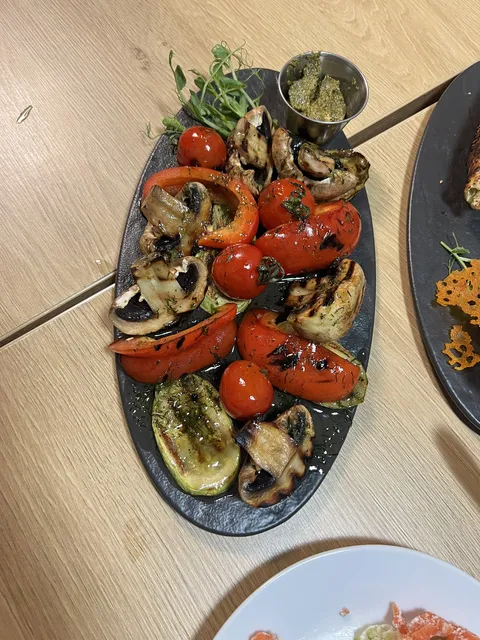 PUB&BBQ image 3