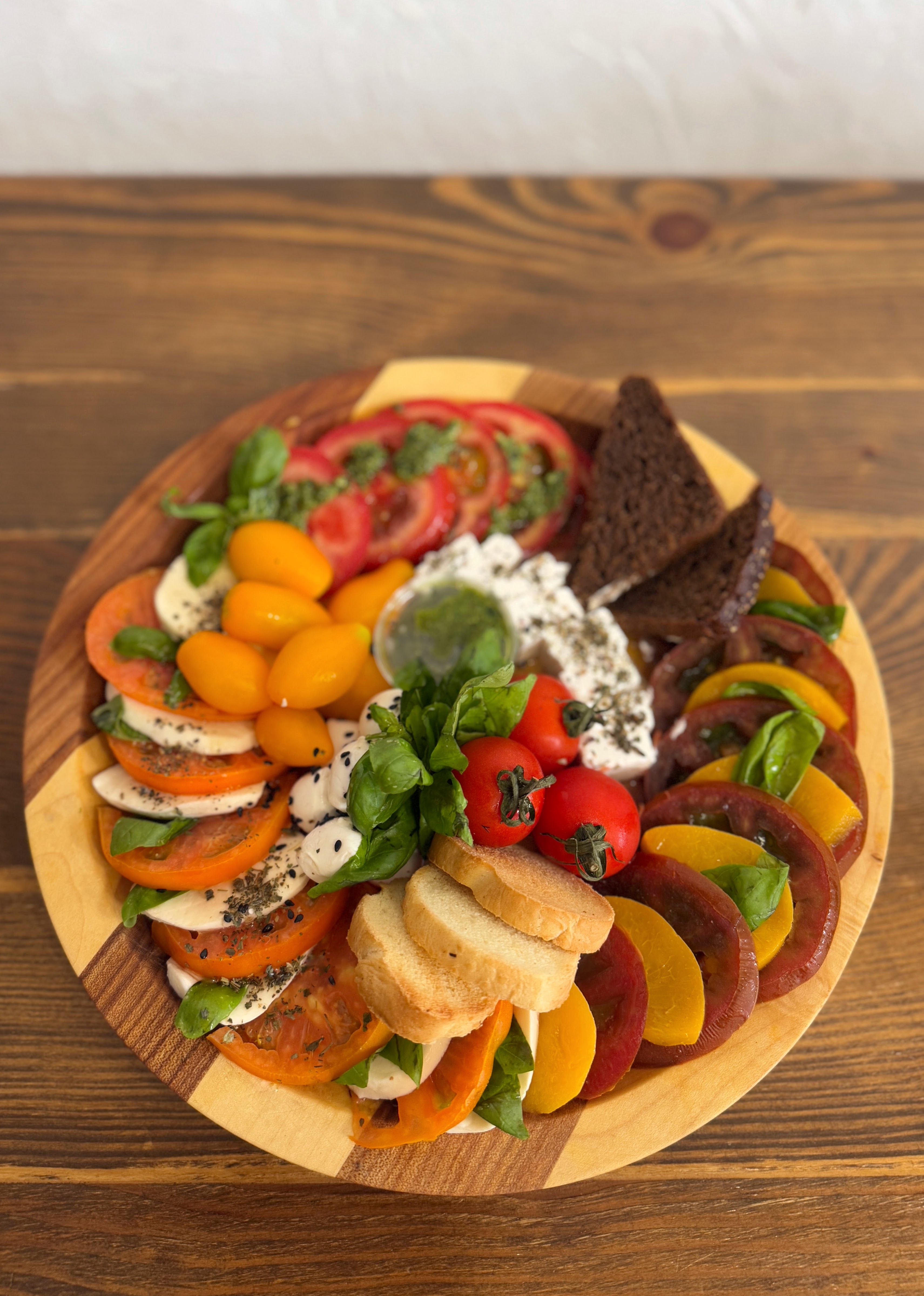 Taverna Park image 1