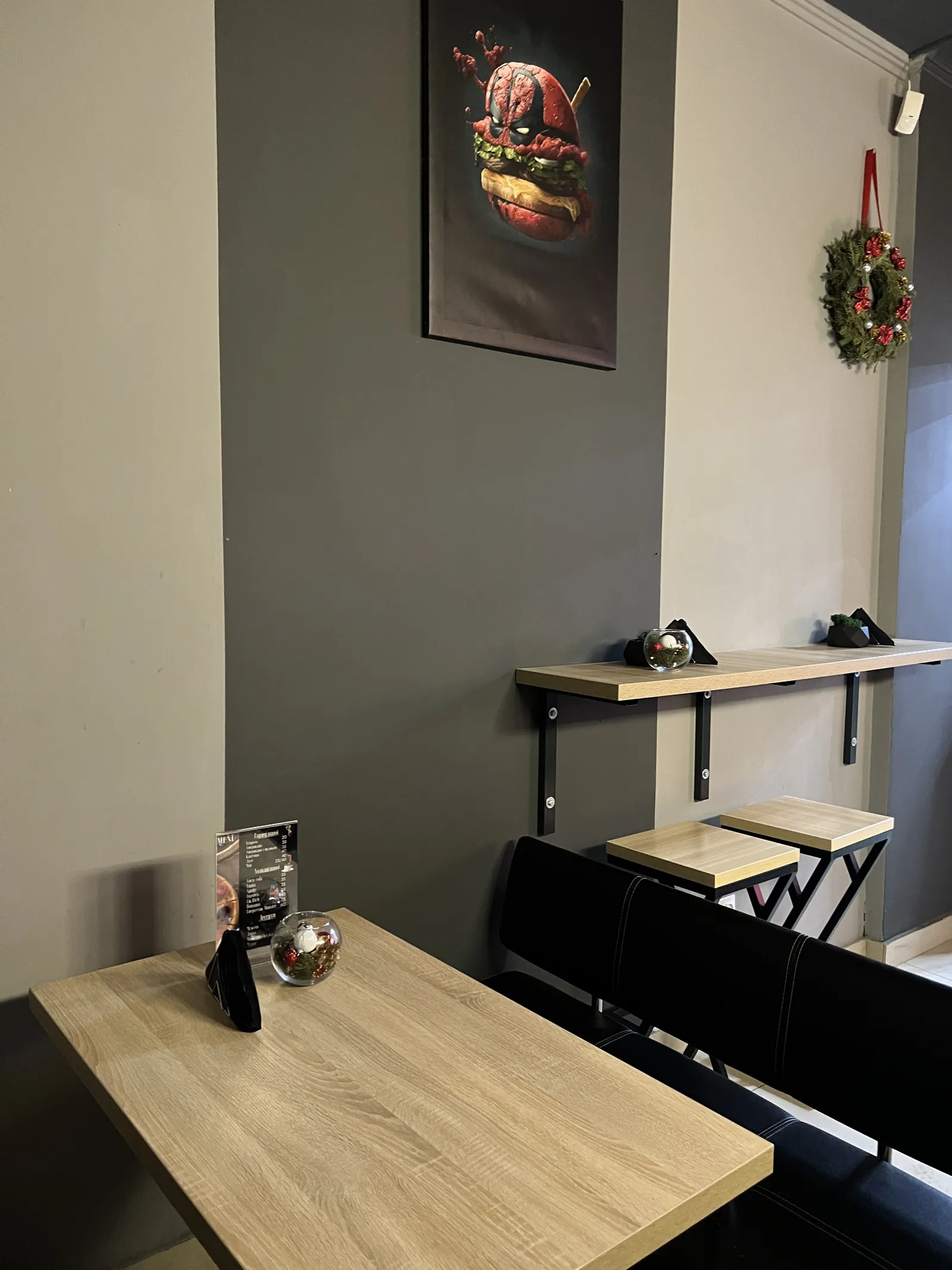 Black bar image 9