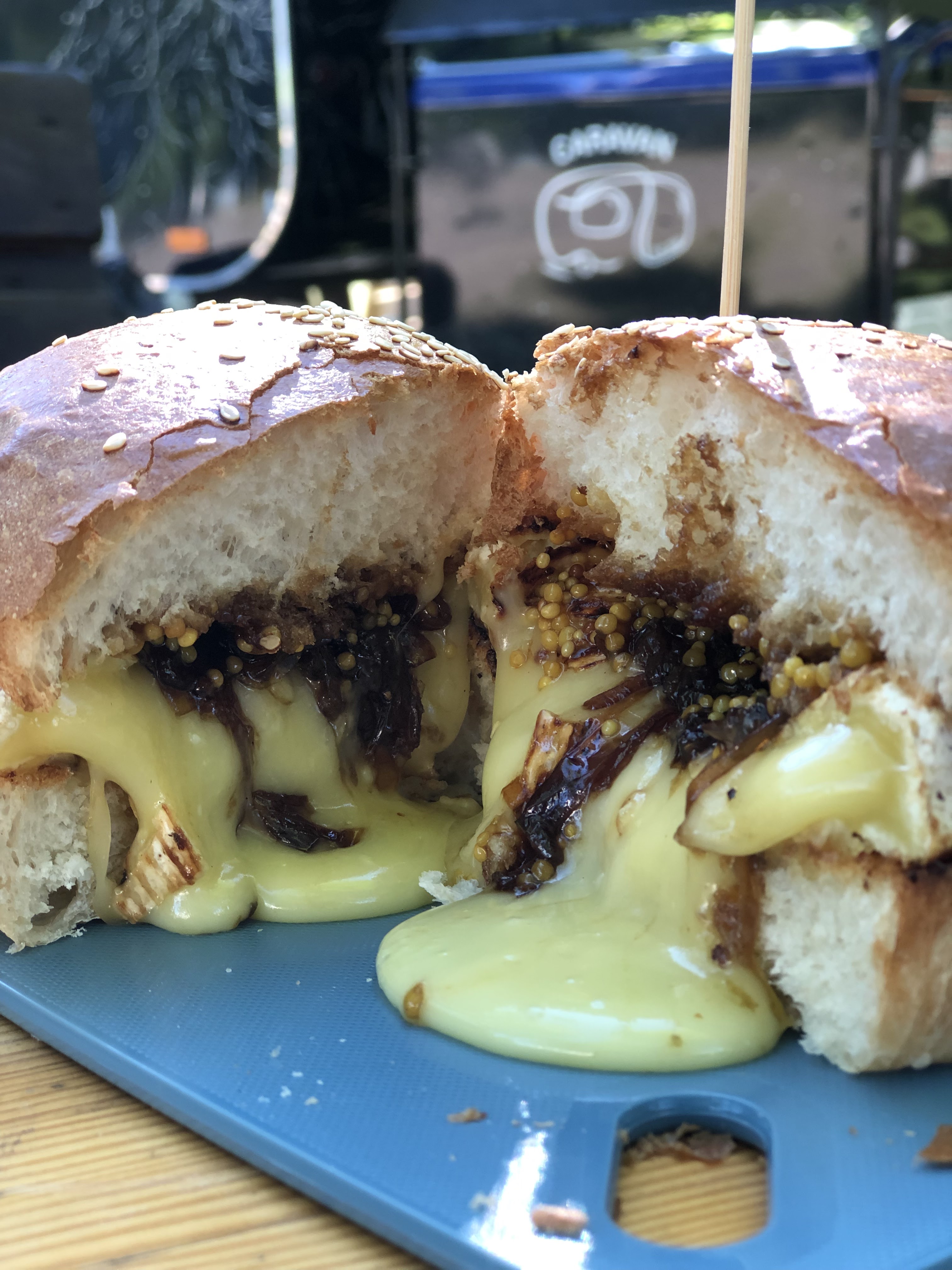 Бургери Caravan image 3