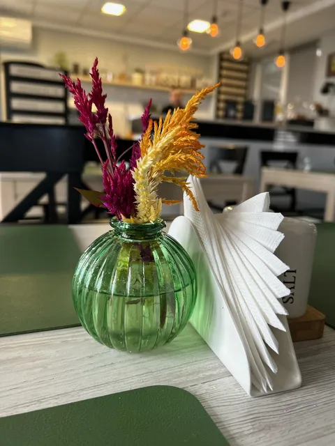 WiseCafe image 2