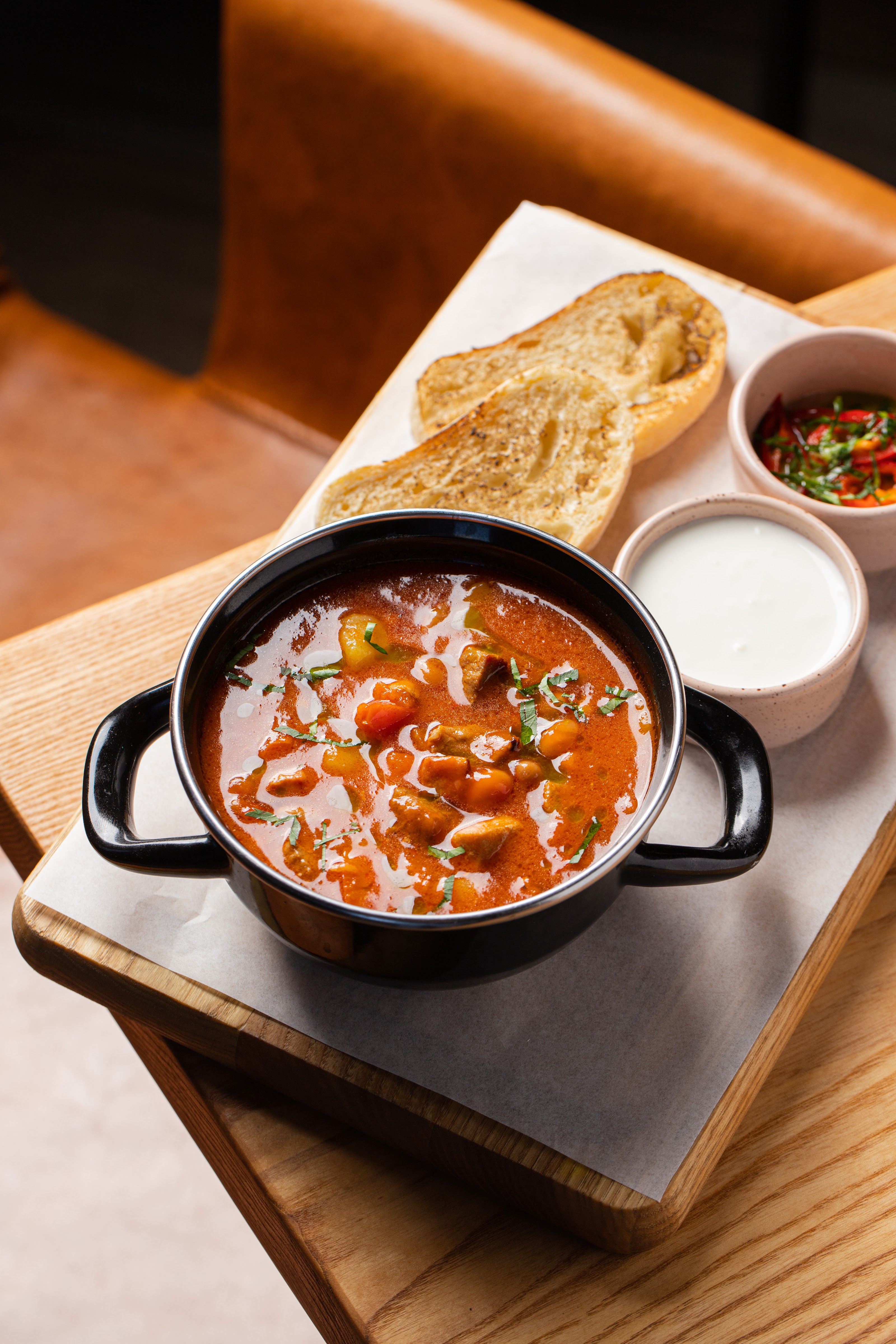 П'ятниця. Ресторан хорошого настрою. image 2