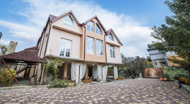 Mayetok, Benketnyy Zal, Restoran image 7