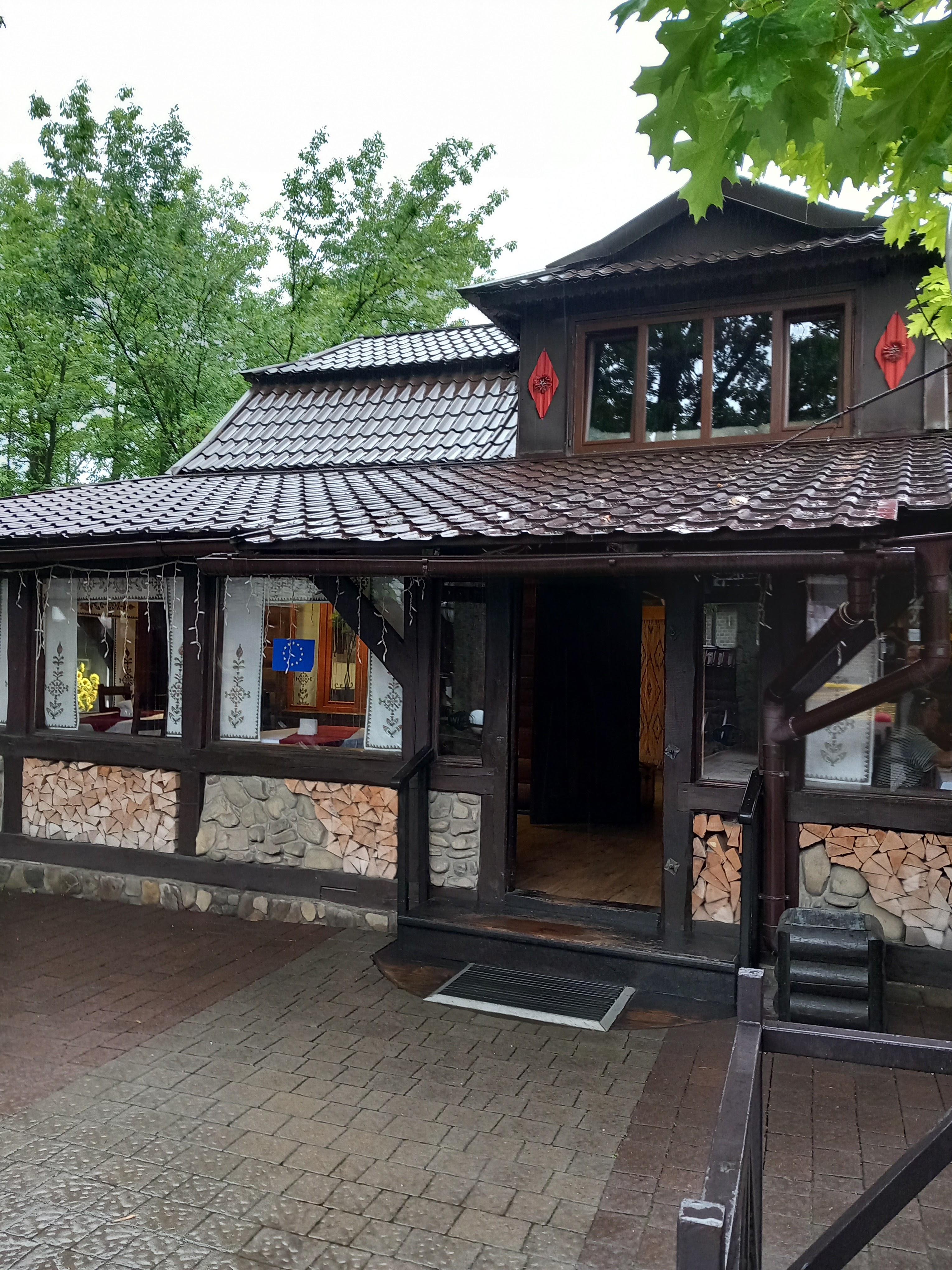 Ресторан української кухні «Гуцульський двір», Львів. image 6