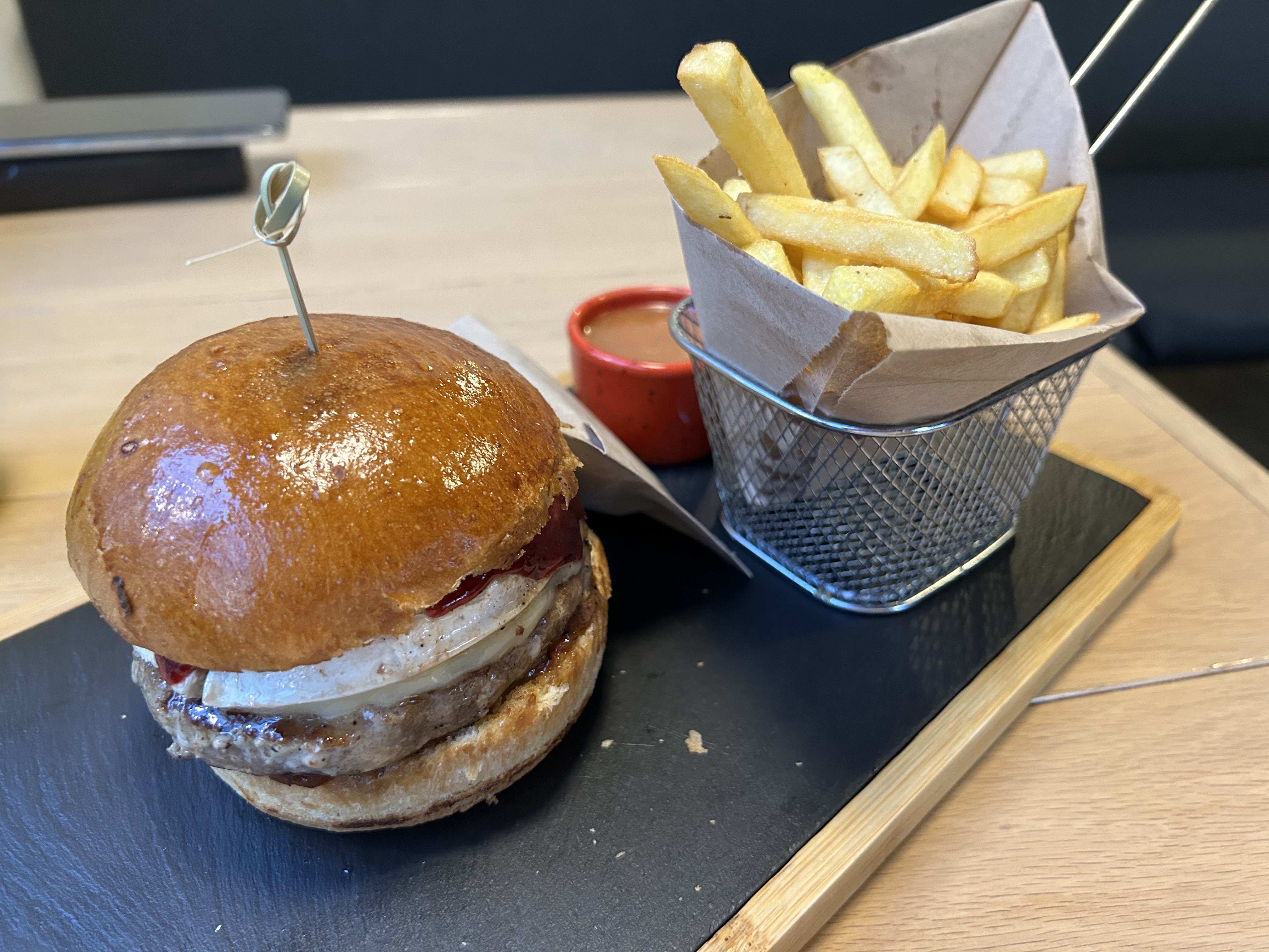 Bronx Pizza Grill & Burger image 5