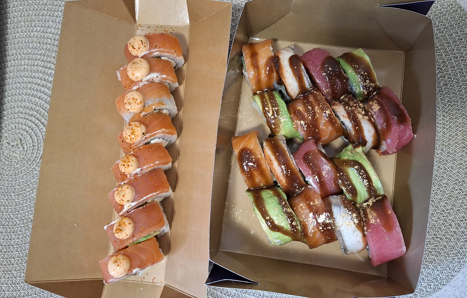 Honey.fish.sushi image 5