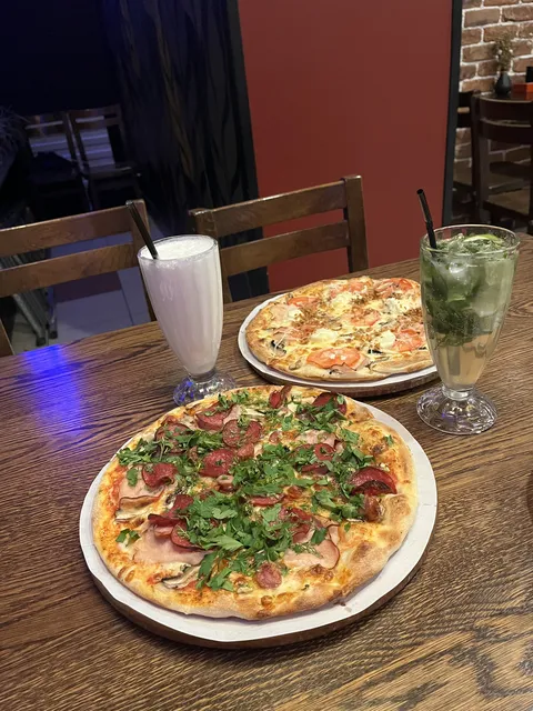 New York Street Pizza image 5