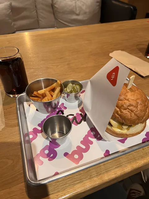Fami burger image 8