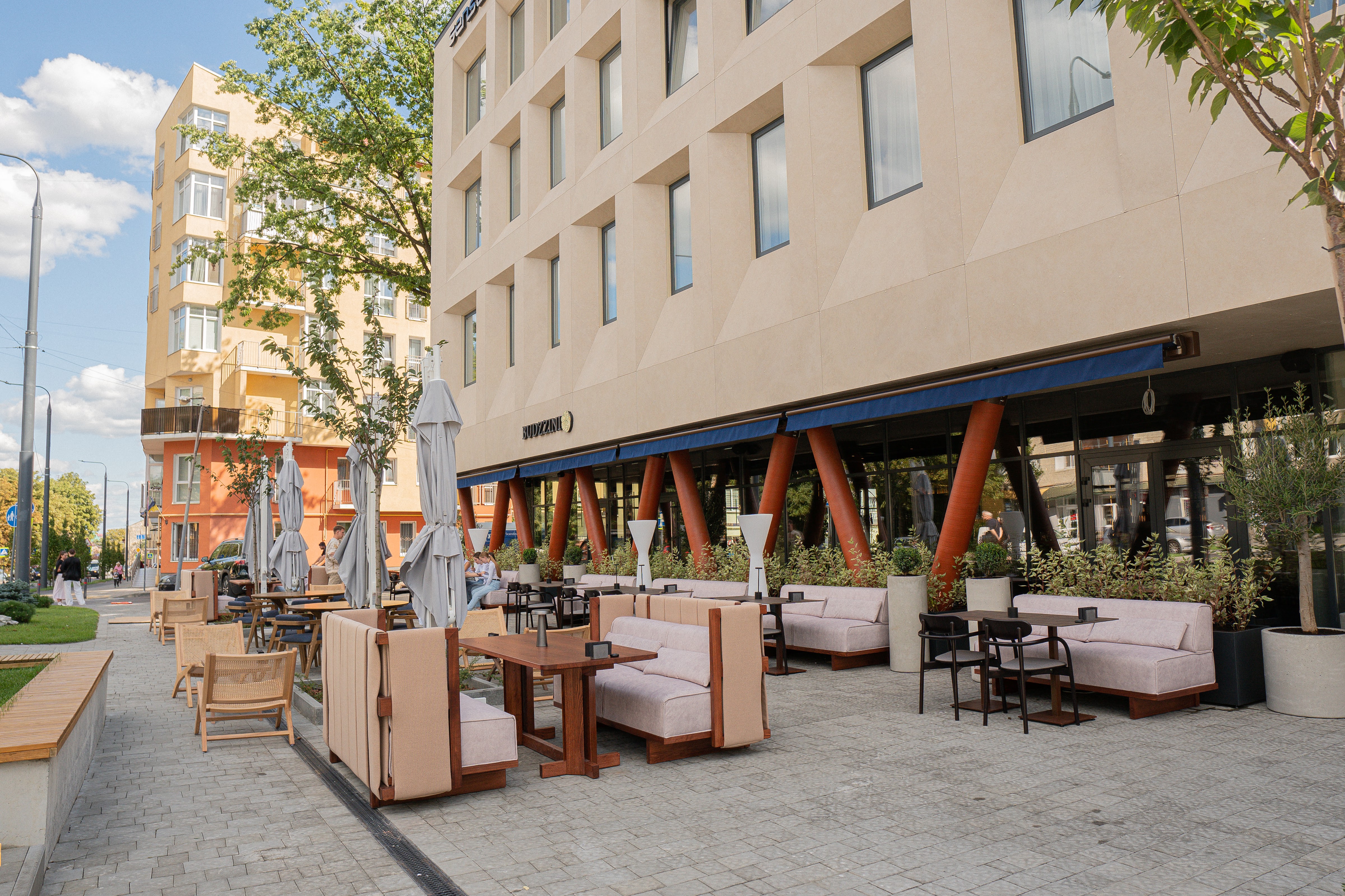 Budzzini Шевченка, 73А image 3