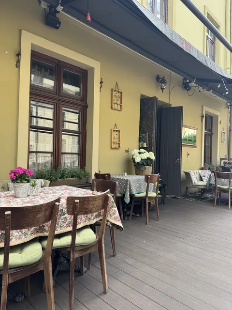 Le Petit Café Lviv image 3