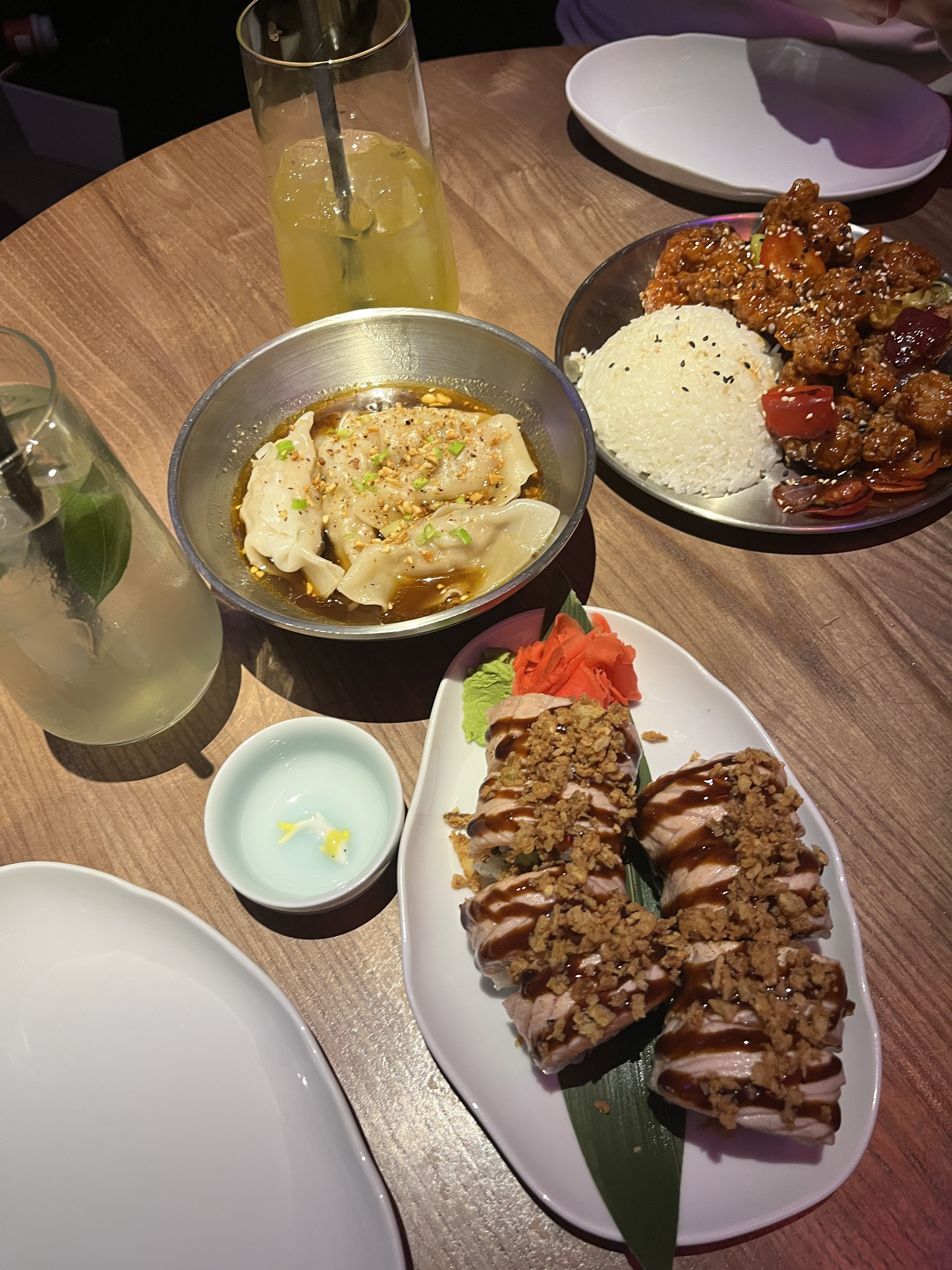 MAMENORI LVIV/ МАМЕНОРІ ЛЬВІВ image 3